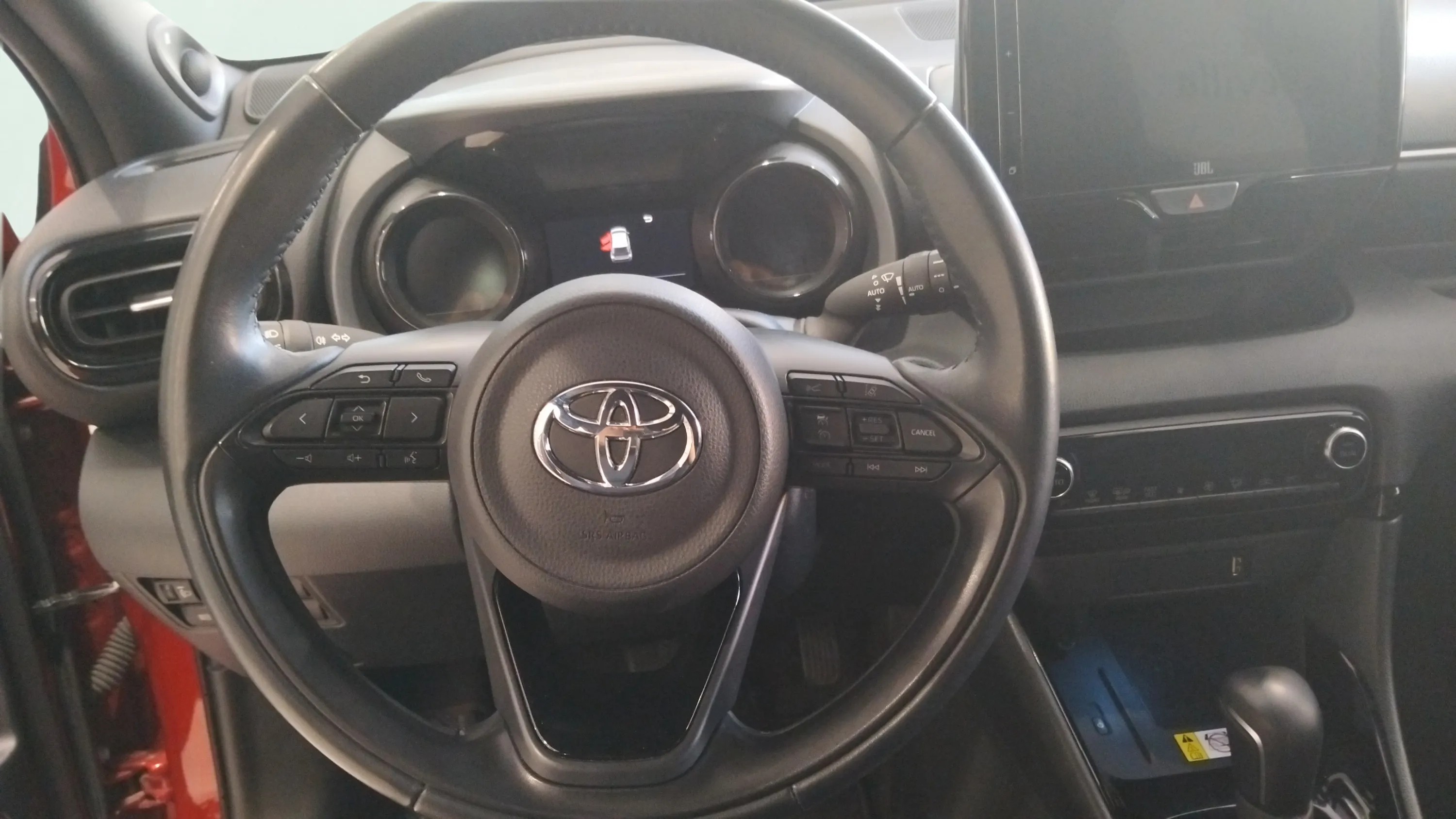 Toyota Yaris 1.5 120H Style Plus - foto 12
