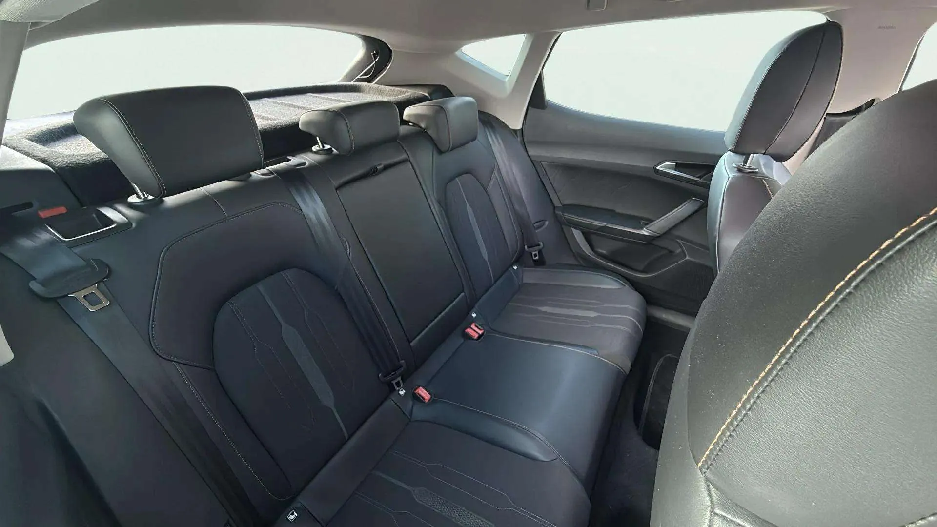 Cupra Formentor 1.5 TSI DSG - foto 21