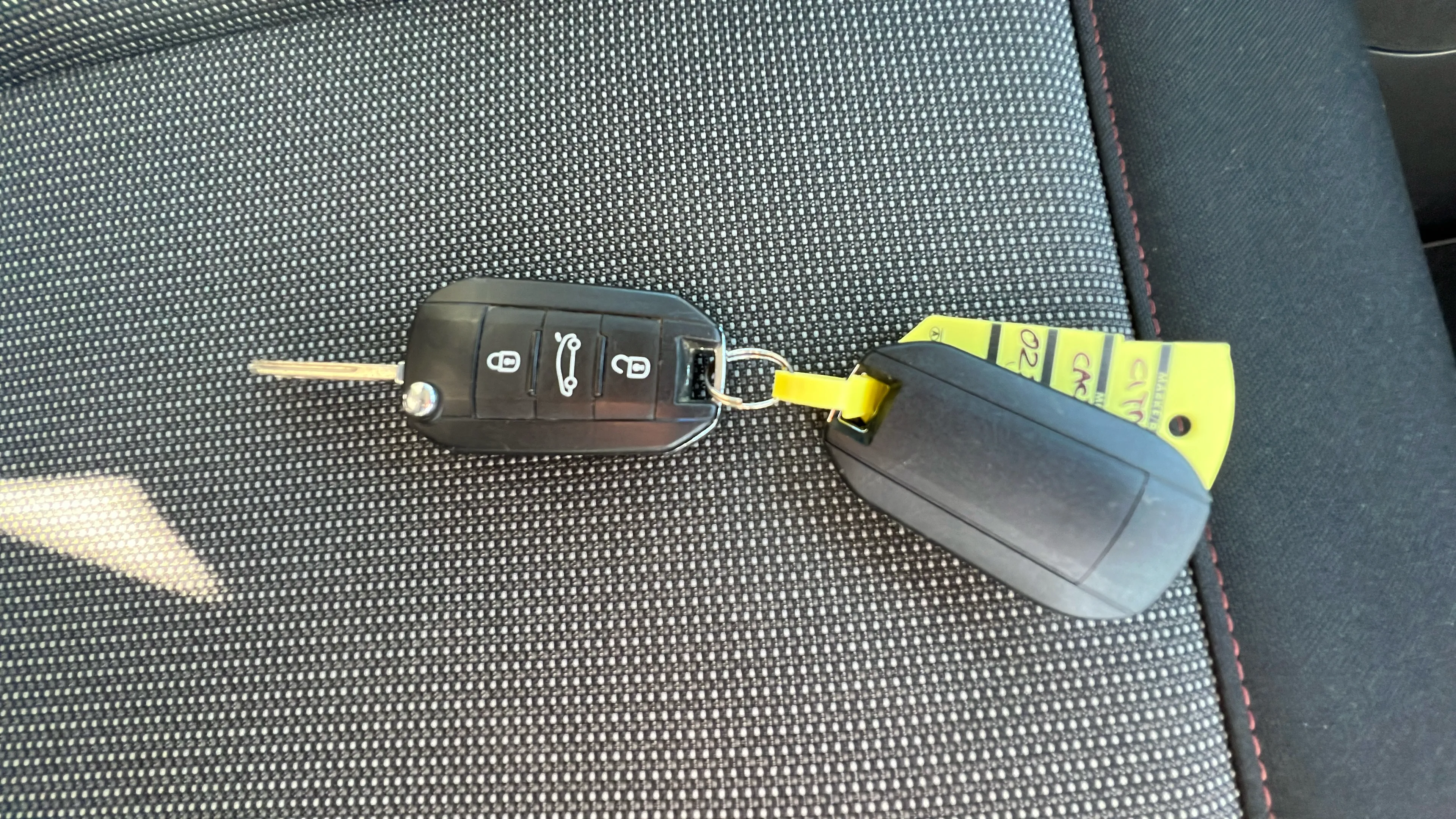 Citroën C4 Cactus BlueHDi Shine - foto 18