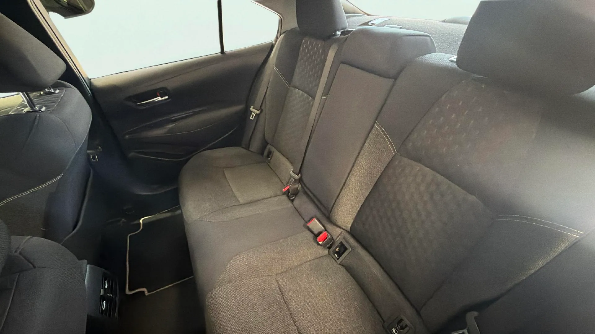 Toyota Corolla 140H Style Edition - foto 21