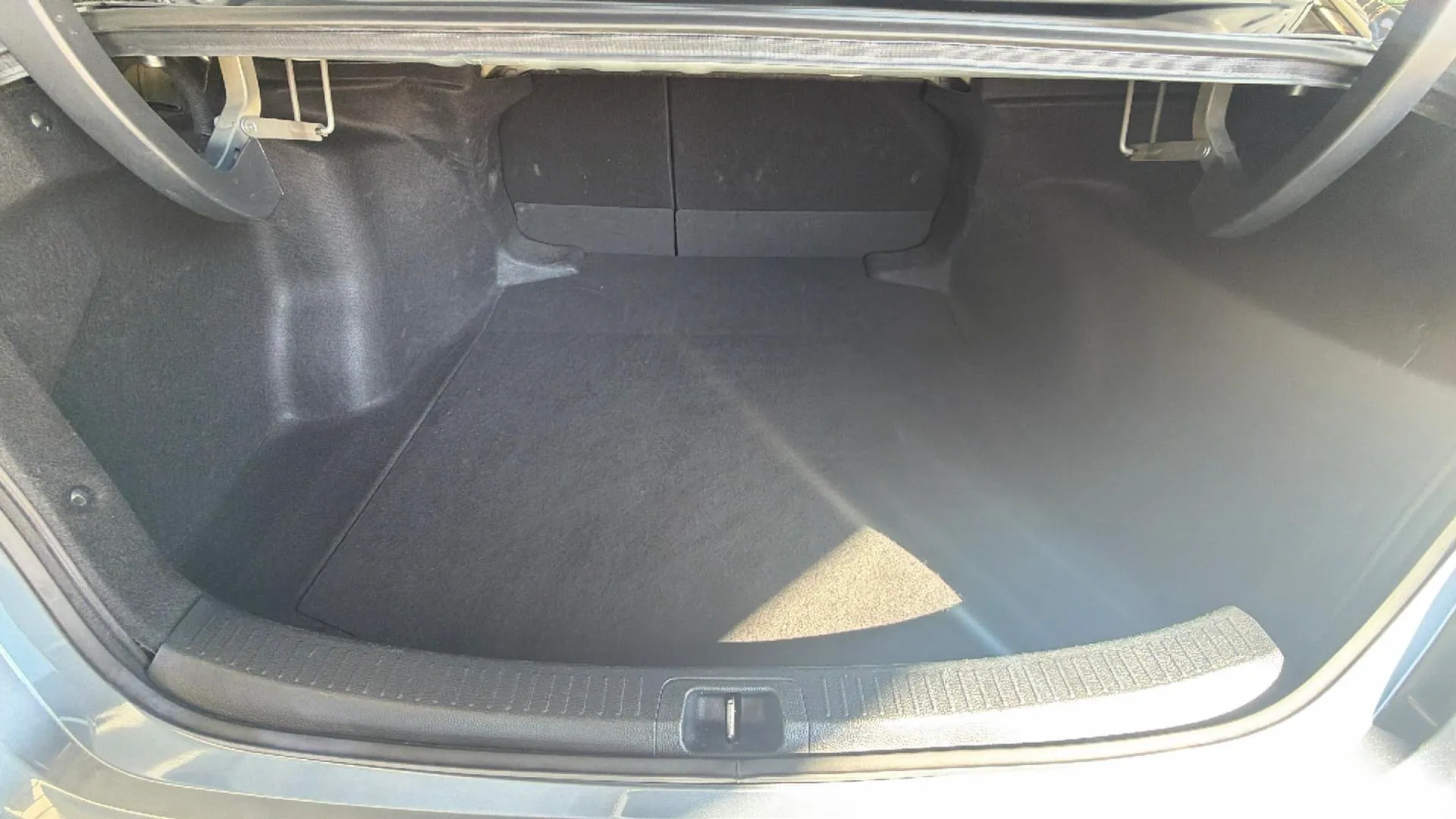 Toyota Corolla 140H Style Edition - foto 22