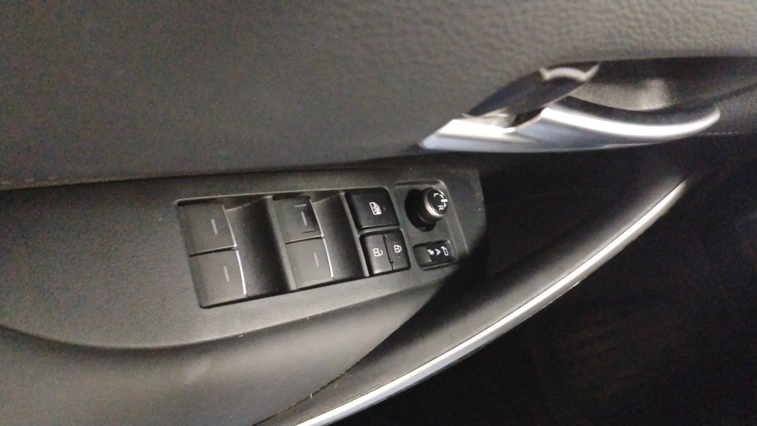 Toyota Corolla 140H Style Edition - foto 17