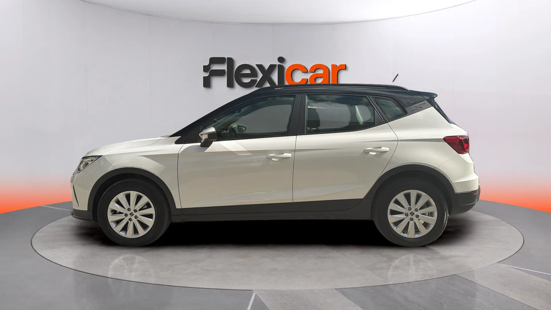 SEAT Arona 1.0 TSI Style Plus - foto 4