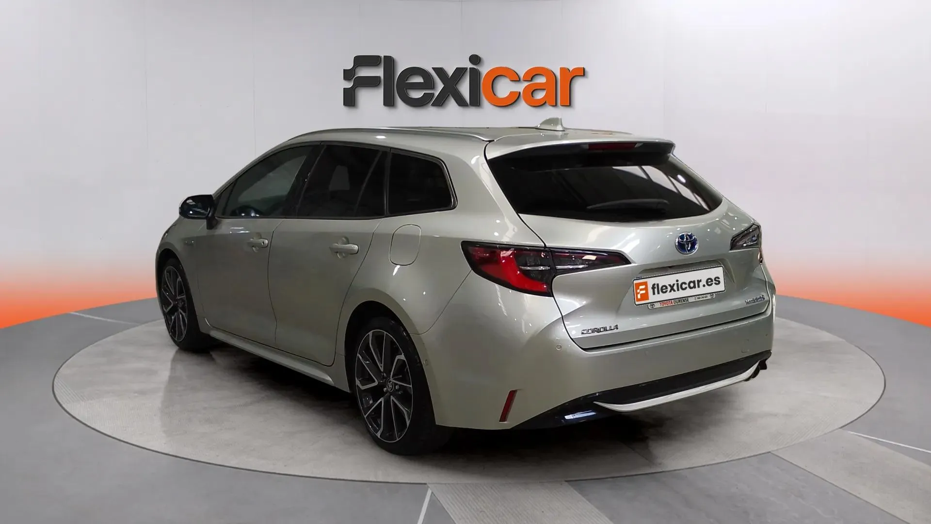 Toyota Corolla 2.0 180H Advance E-CVT Touring Sport - foto 7