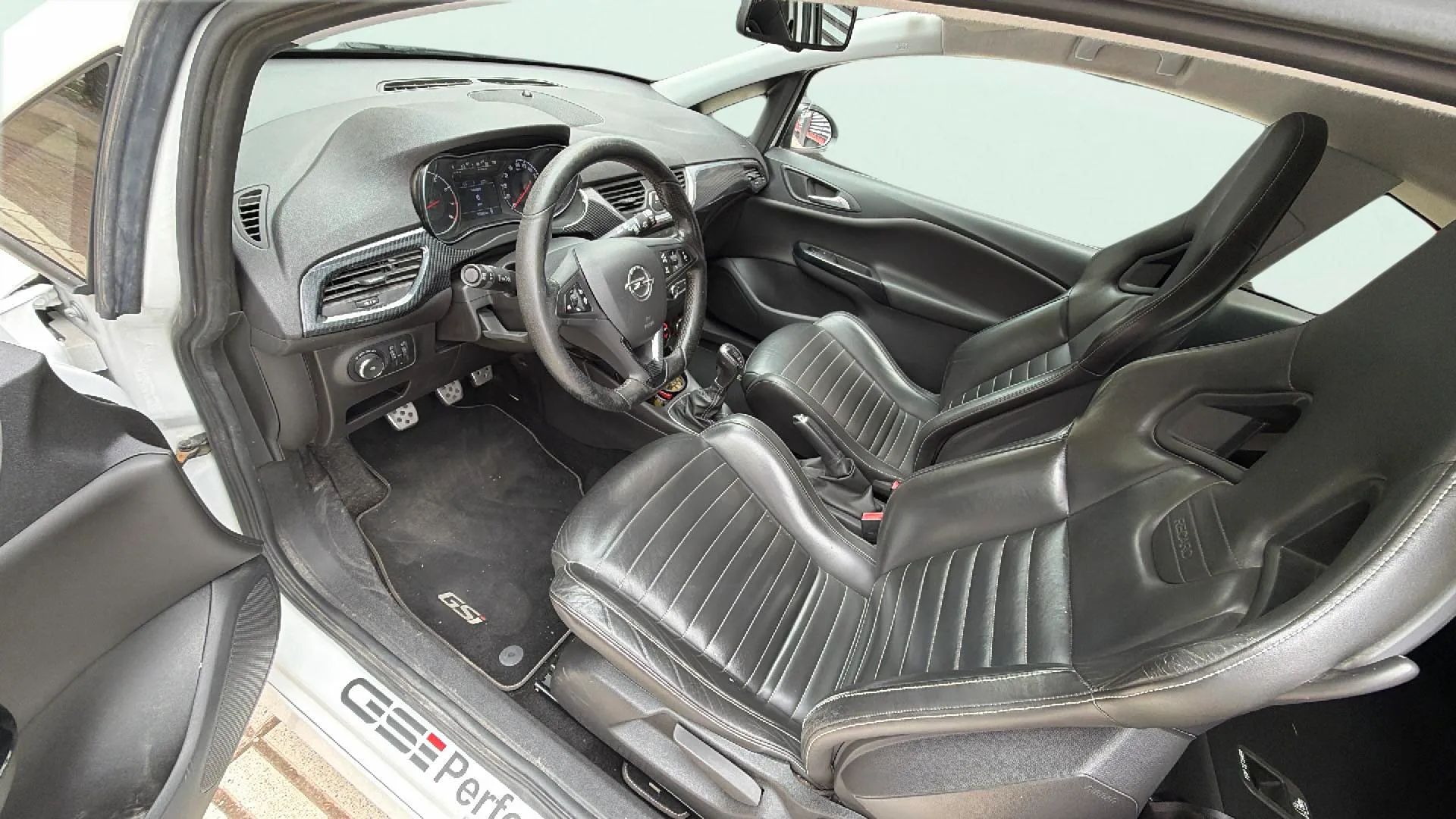 Opel Corsa 1.4 Turbo GSI - foto 16