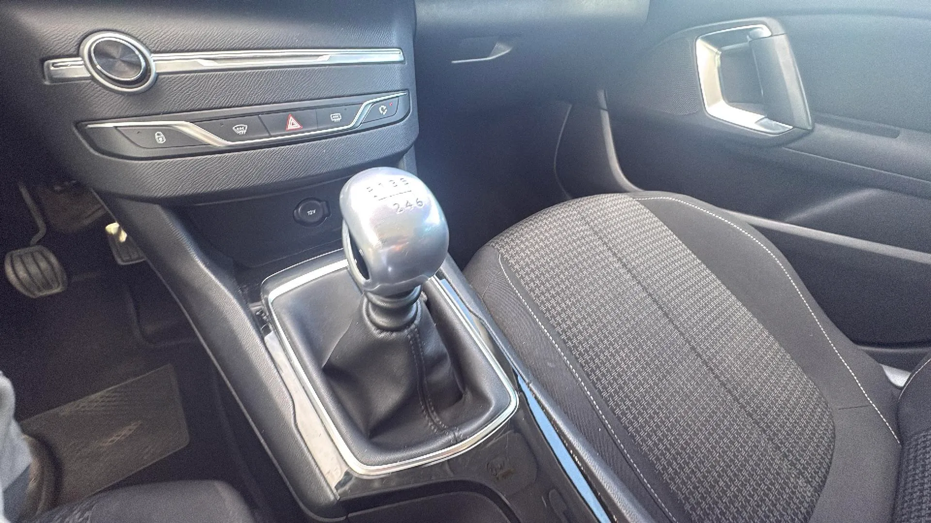 Peugeot 308 Active 1.5 BlueHDi - foto 23