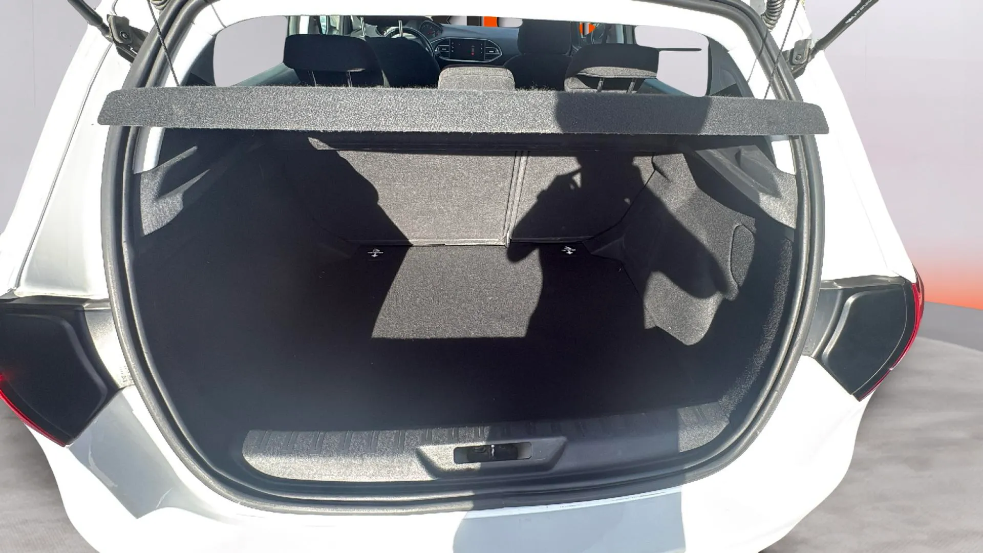 Peugeot 308 Active 1.5 BlueHDi - foto 9