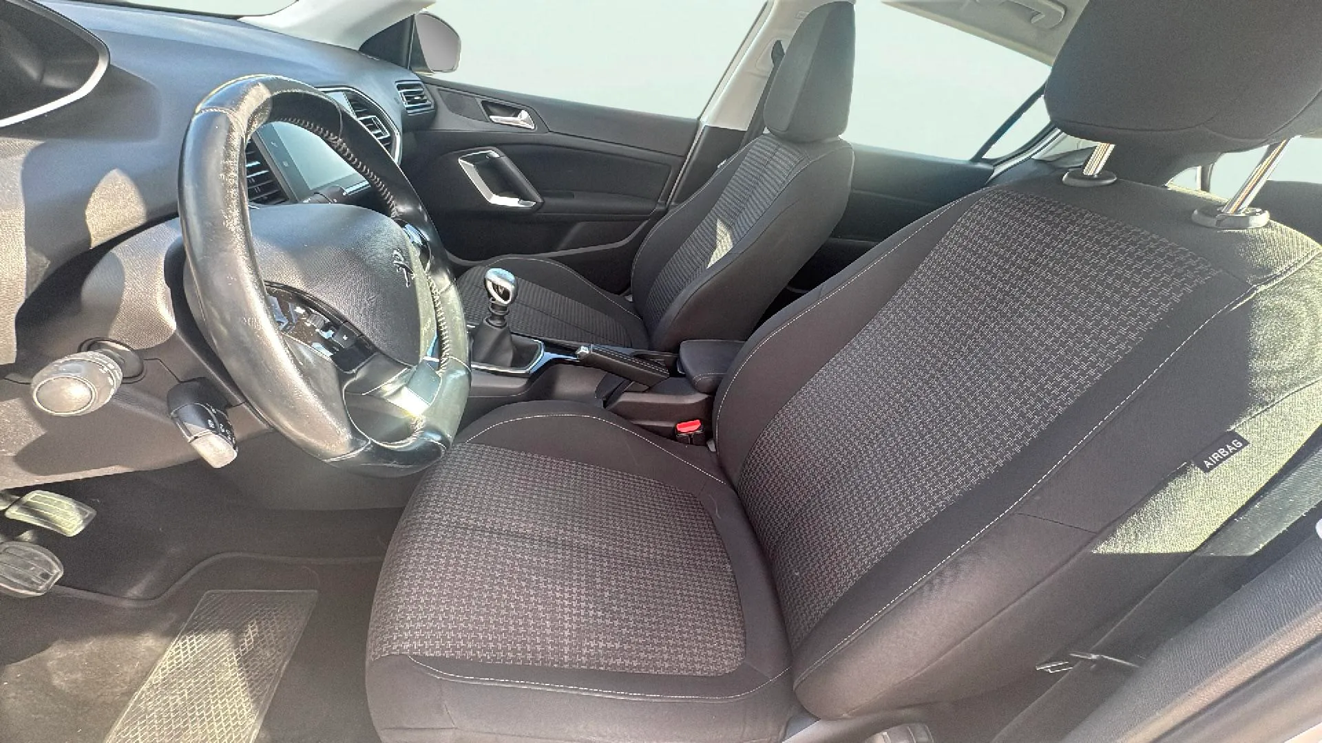 Peugeot 308 Active 1.5 BlueHDi - foto 24