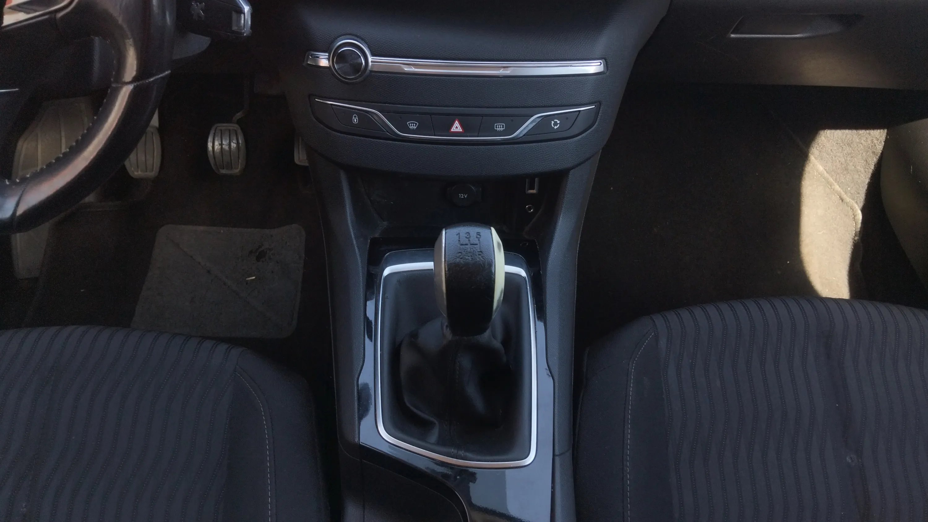 Peugeot 308 Access 1.6 BlueHDi - foto 24