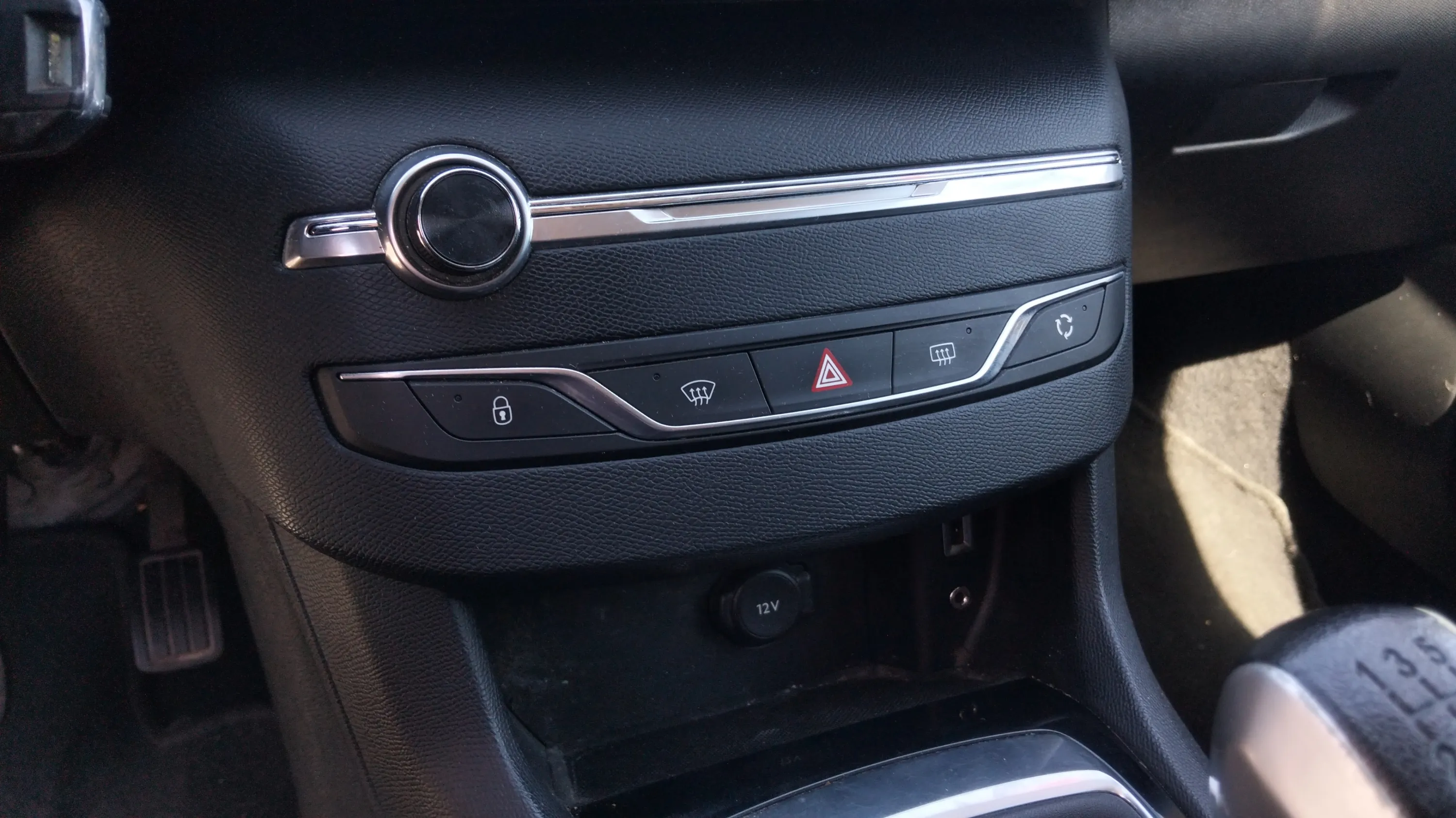 Peugeot 308 Access 1.6 BlueHDi - foto 22