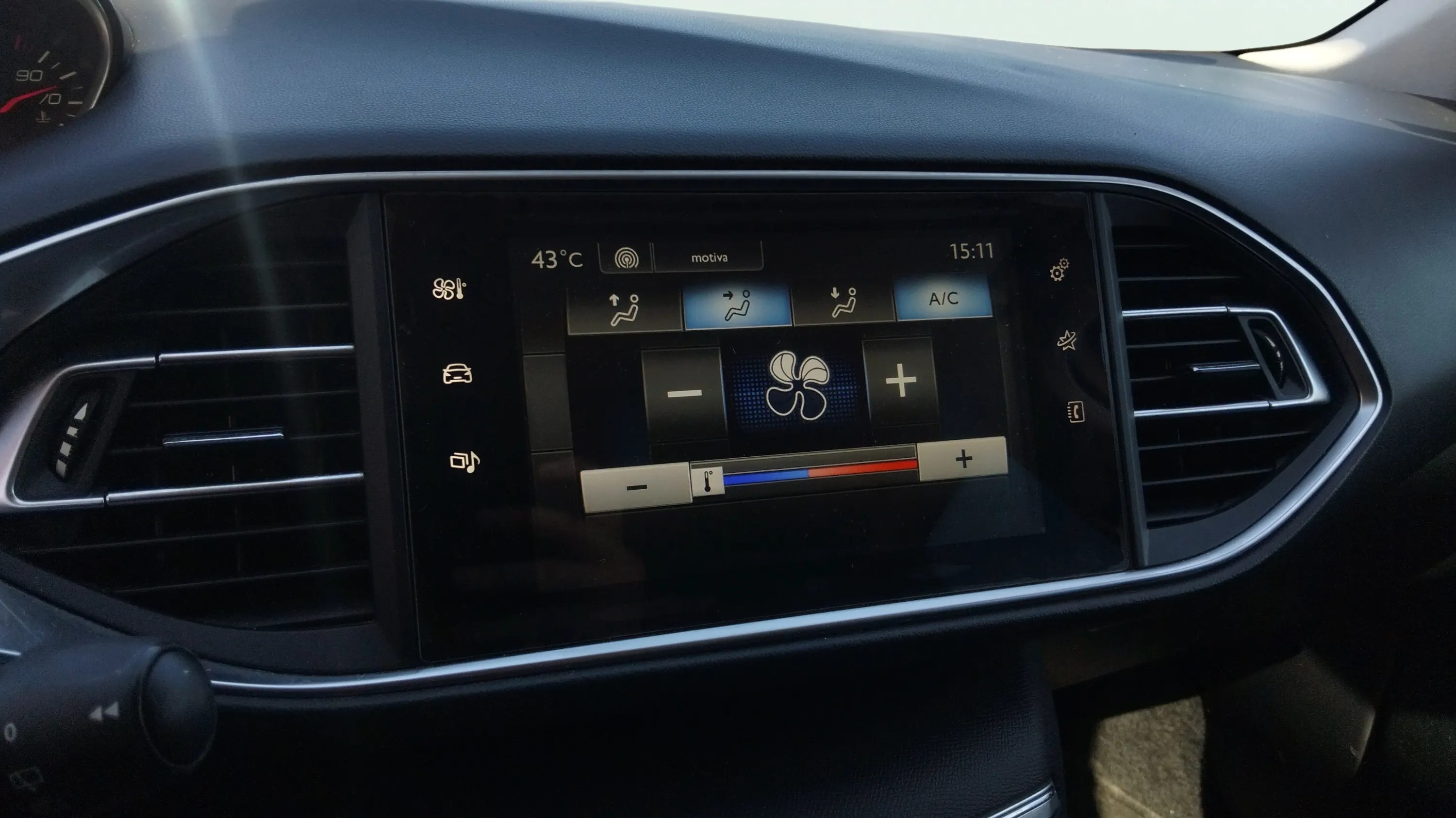 Peugeot 308 Access 1.6 BlueHDi - foto 17