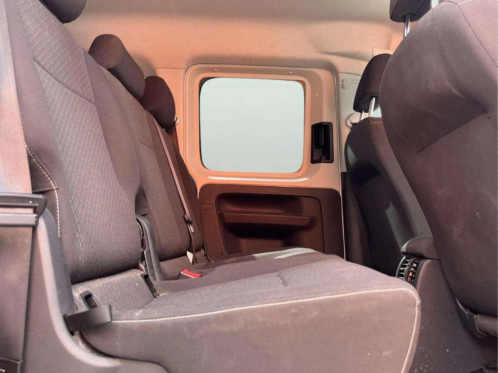 Volkswagen Caddy Beach 2.0 TDI BMT - foto 25