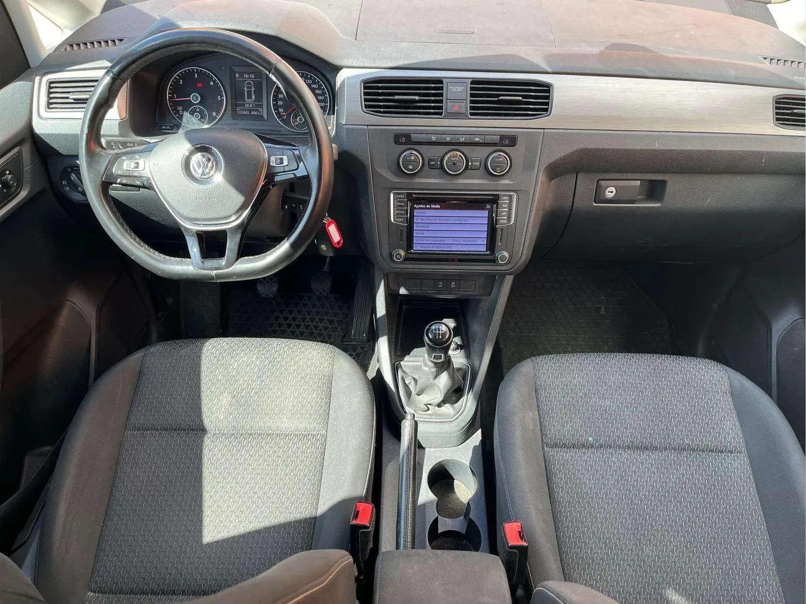 Volkswagen Caddy Beach 2.0 TDI BMT - foto 19