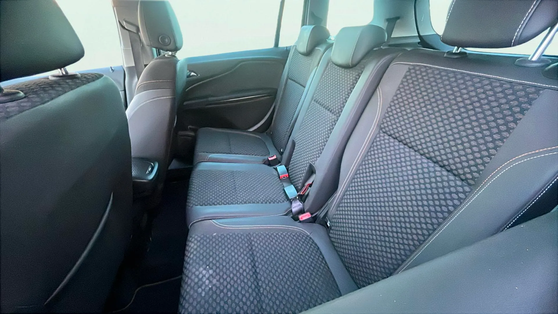 Opel Zafira 1.6 CDTi Excellence 17 - foto 11