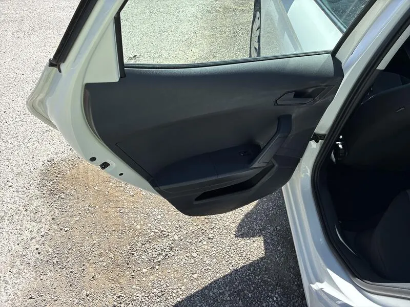 SEAT Ibiza 1.0 MPI Reference Plus - foto 18