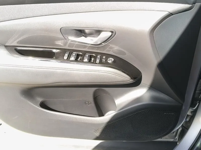 Hyundai Tucson 1.6 T-GDi 48V Tecno Sky - foto 31