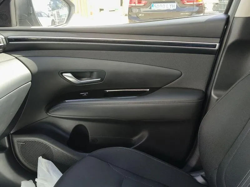 Hyundai Tucson 1.6 T-GDi 48V Tecno Sky - foto 21