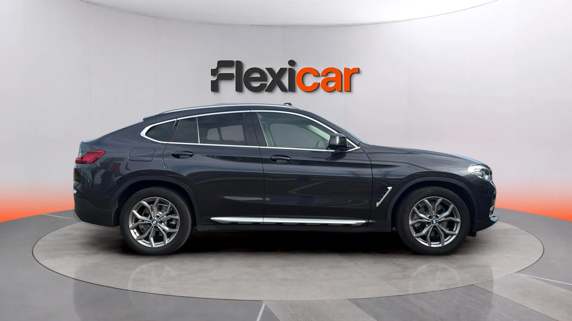 BMW X4 xDrive20d - foto 8