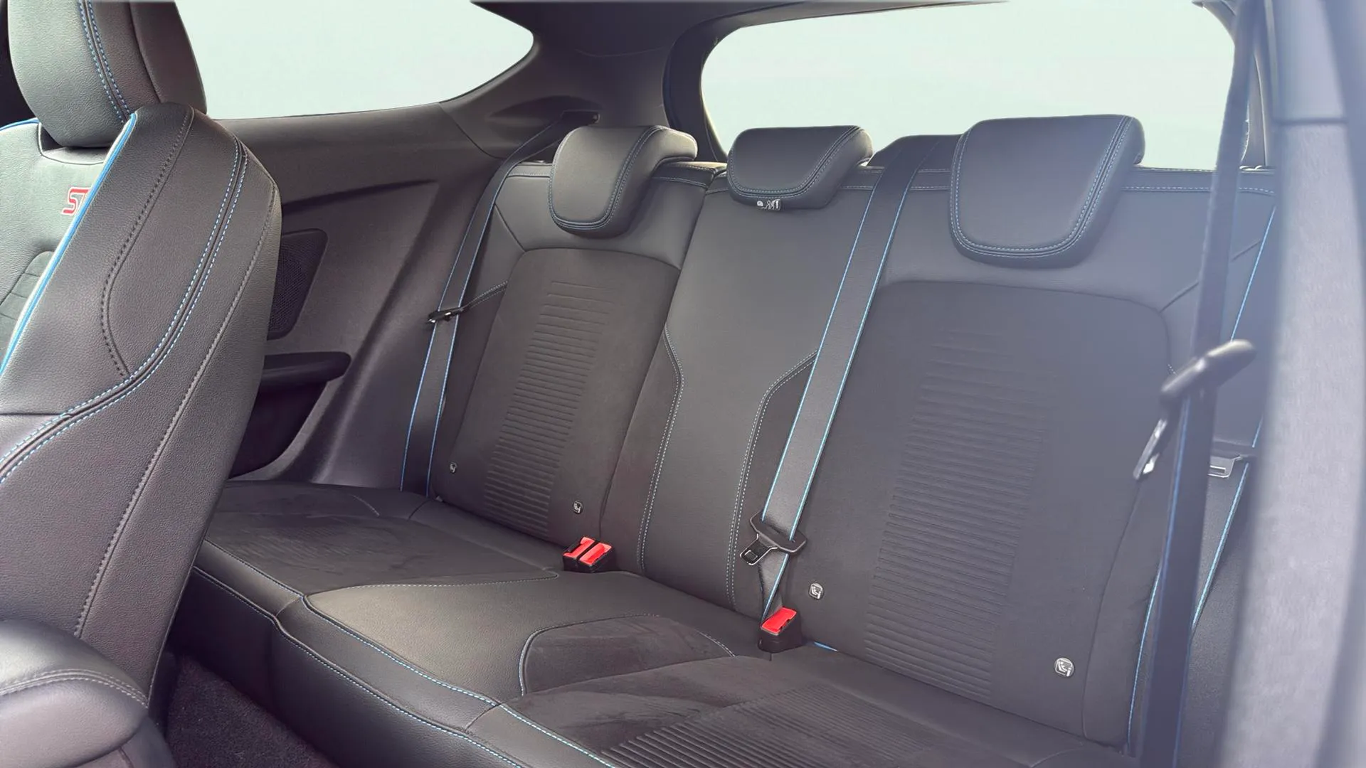 Ford Fiesta 1.5 EcoBoost ST - foto 22