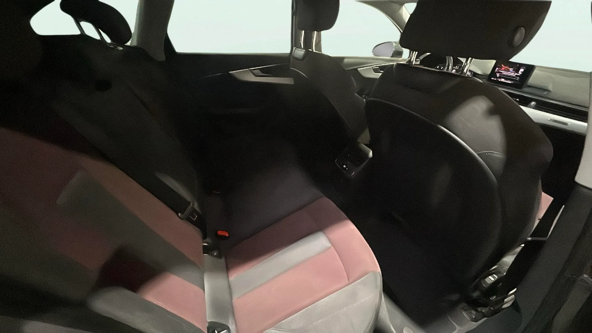 Audi A4 3.0 TDI S tronic Avant - foto 20