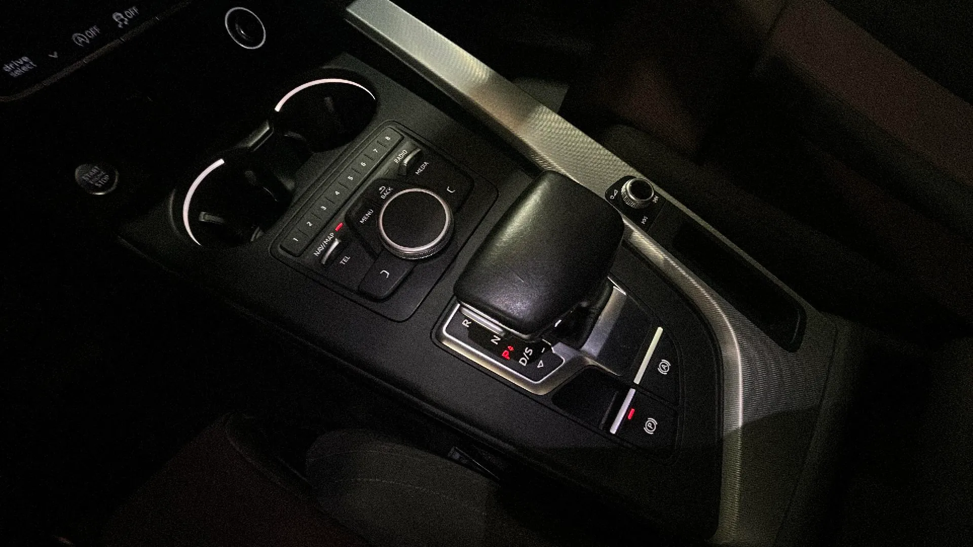 Audi A4 3.0 TDI S tronic Avant - foto 12
