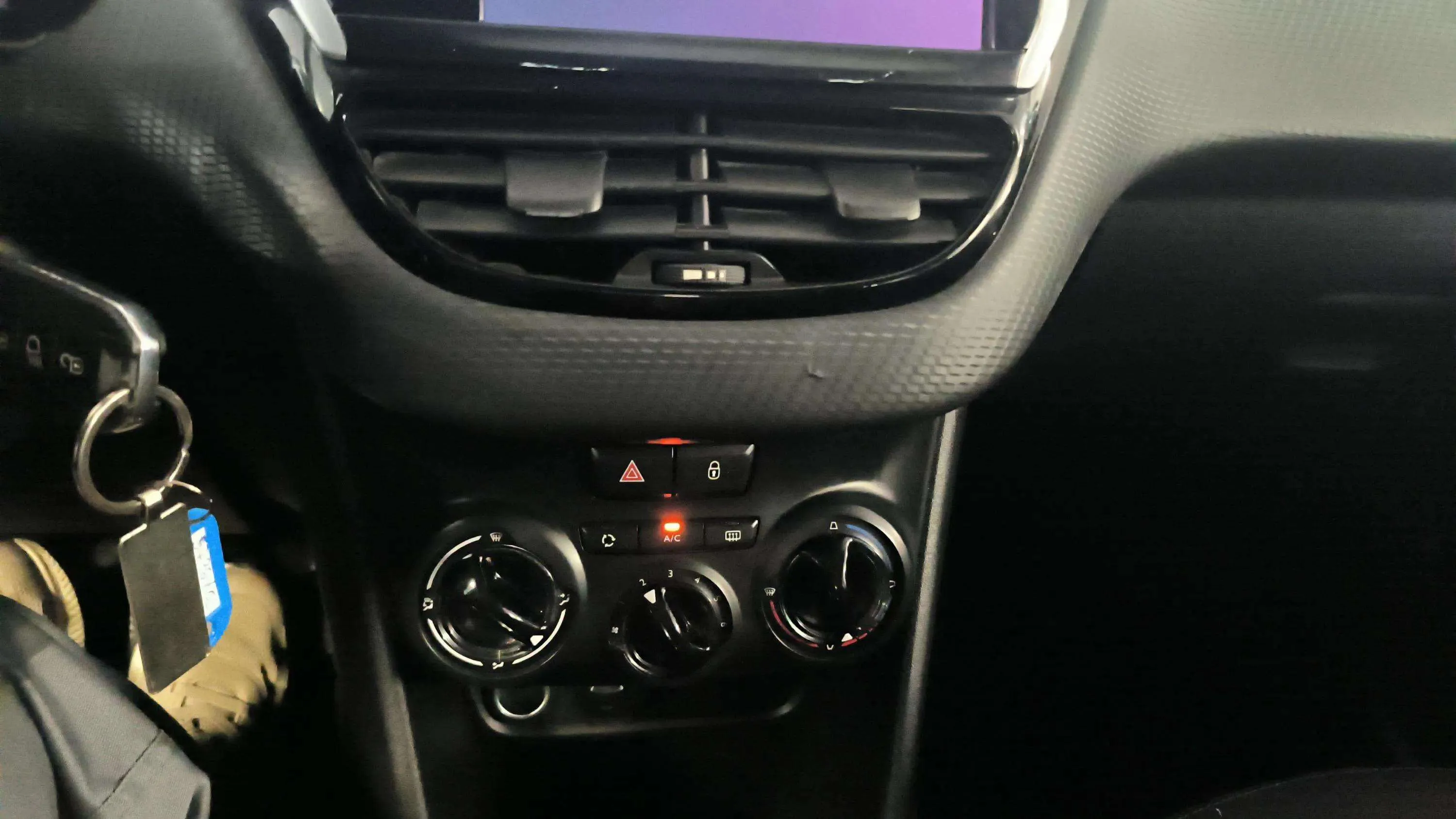 Peugeot 208 Style 1.2L Pure - foto 18