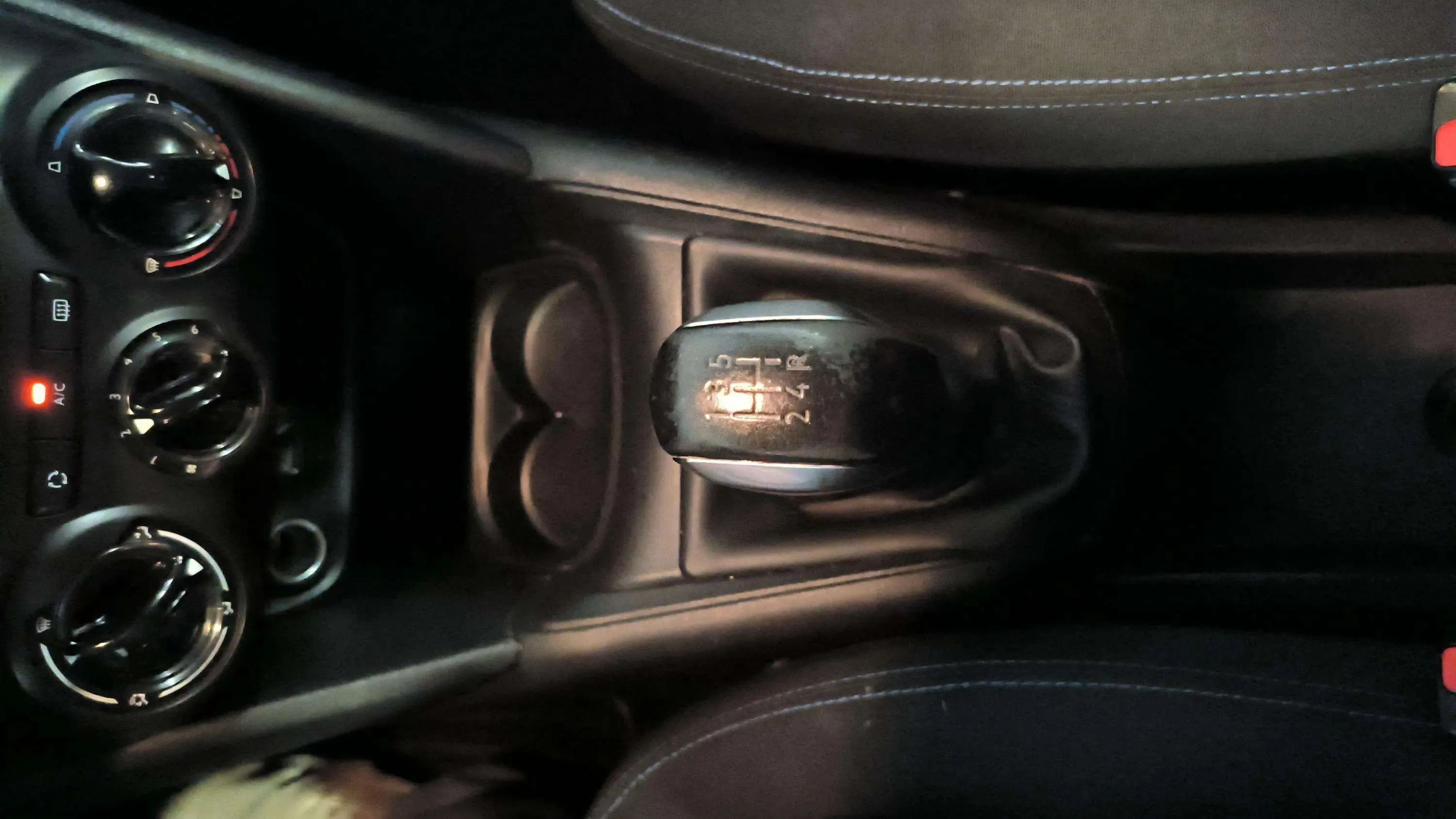 Peugeot 208 Style 1.2L Pure - foto 19