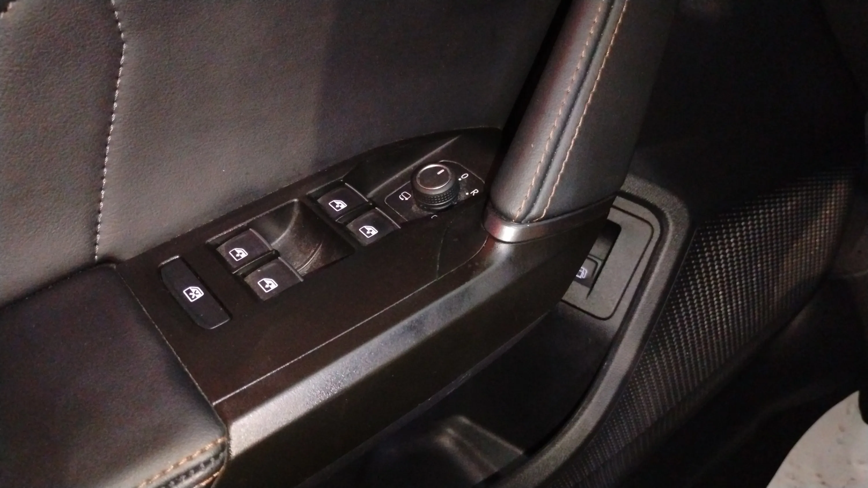 Cupra Formentor 1.4 e-Hybrid DSG - foto 12