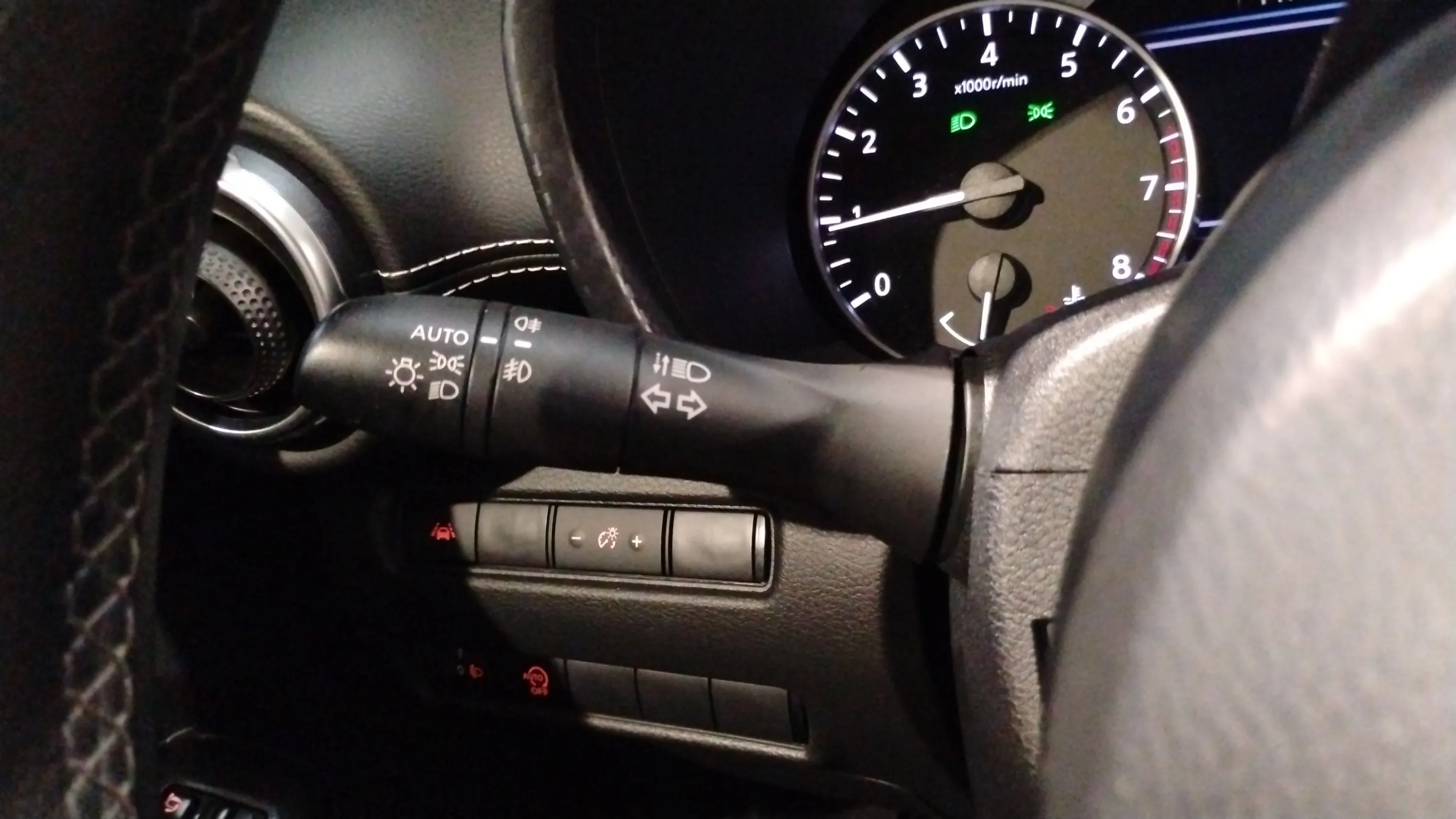 Nissan Juke DIG-T 6M/T N-Connecta - foto 15