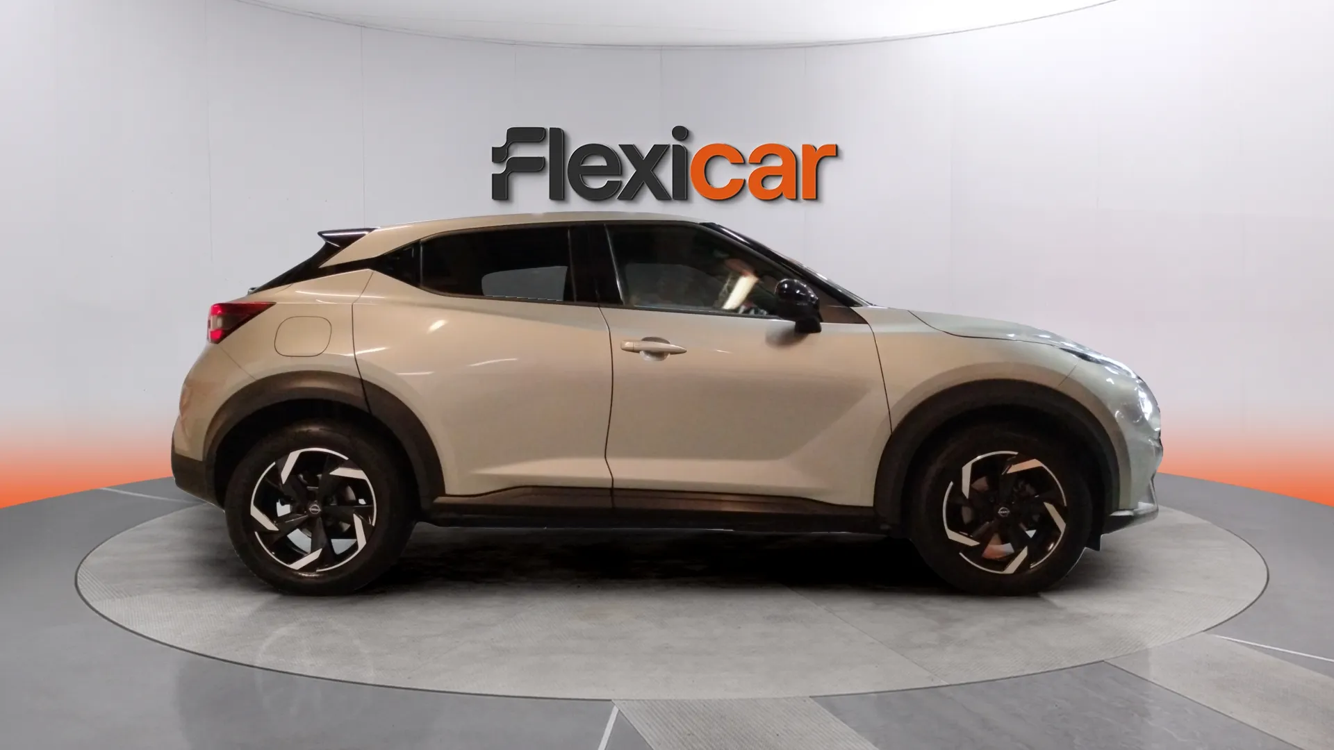 Nissan Juke DIG-T 6M/T N-Connecta - foto 2