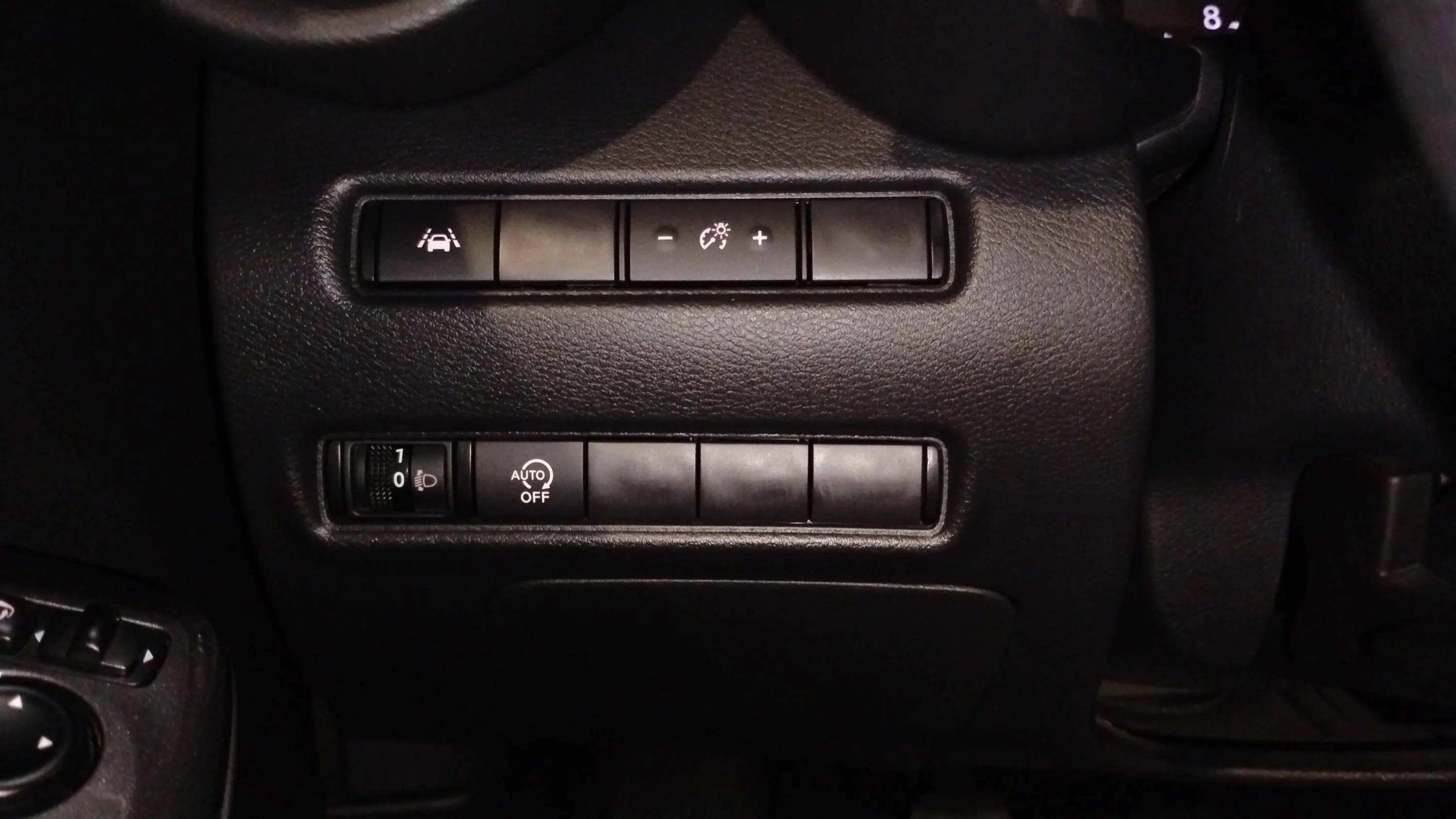 Nissan Juke DIG-T 6M/T N-Connecta - foto 10