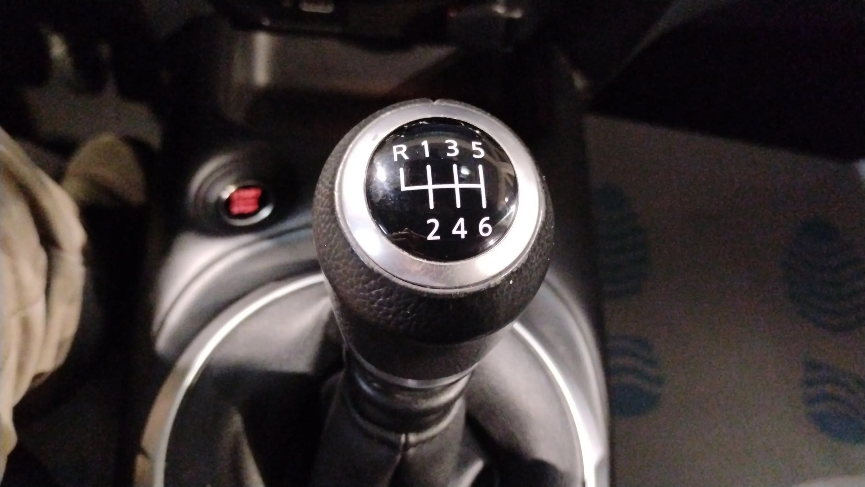 Nissan Juke DIG-T 6M/T N-Connecta - foto 26