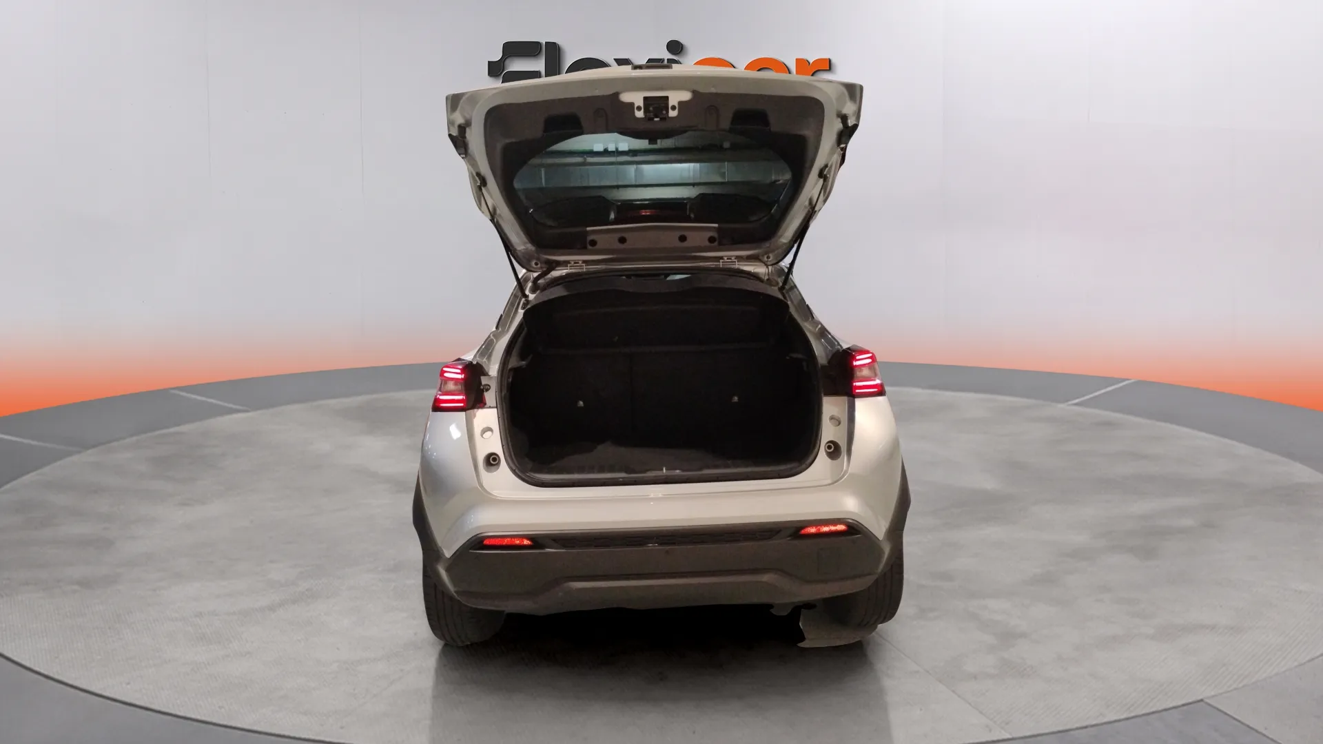 Nissan Juke DIG-T 6M/T N-Connecta - foto 28