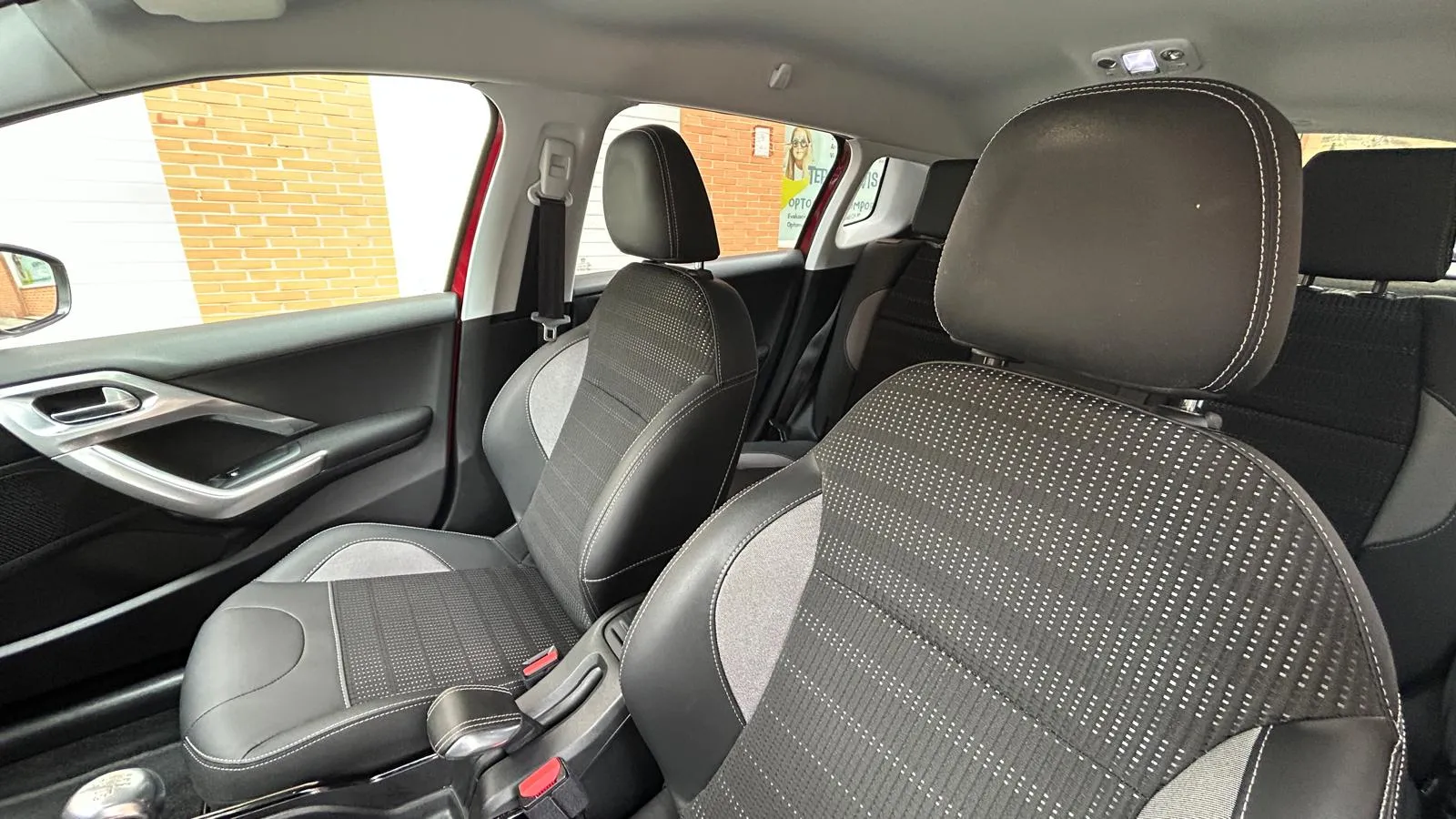 Peugeot 2008 Allure PureTech 110 - foto 5