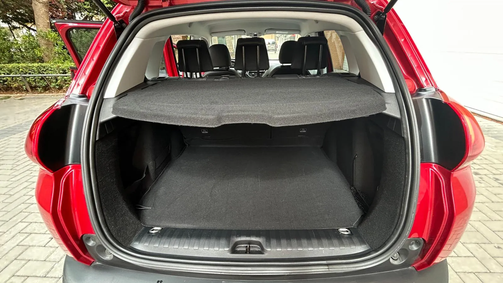 Peugeot 2008 Allure PureTech 110 - foto 26