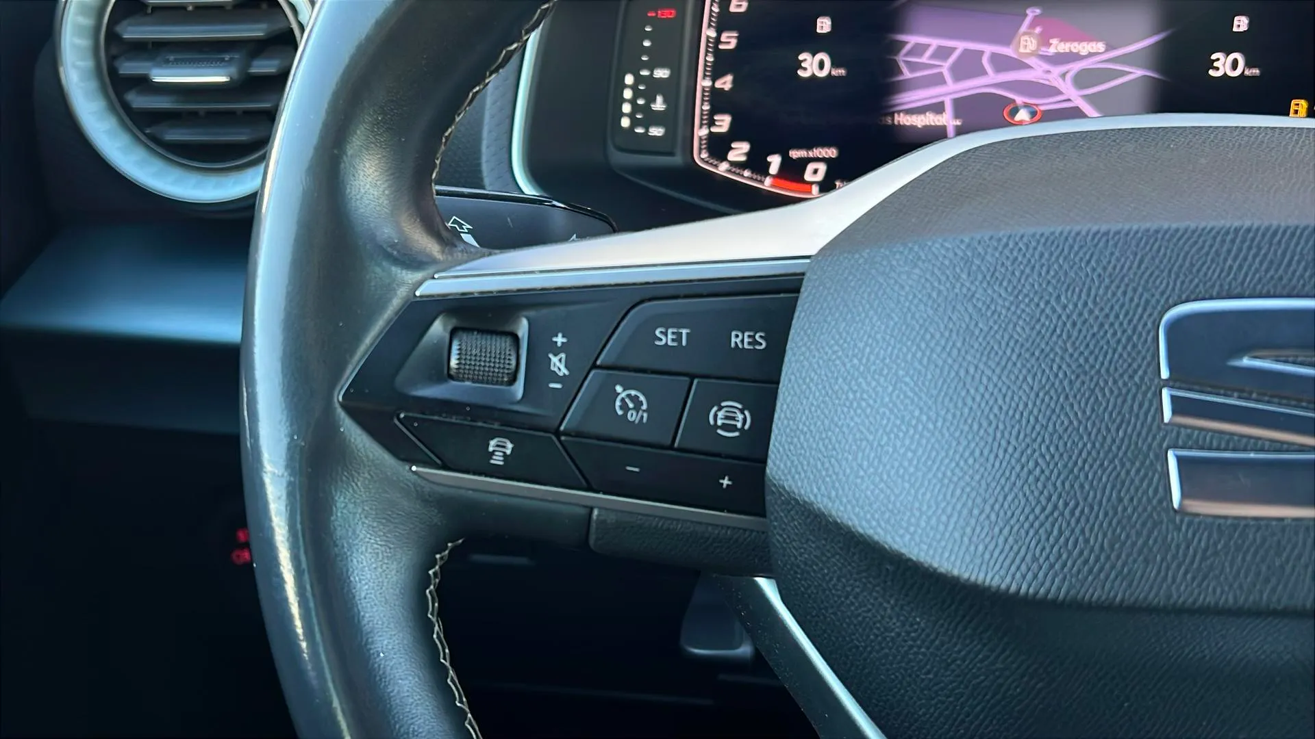 SEAT Arona 1.0 TSI Xperience Plus - foto 14