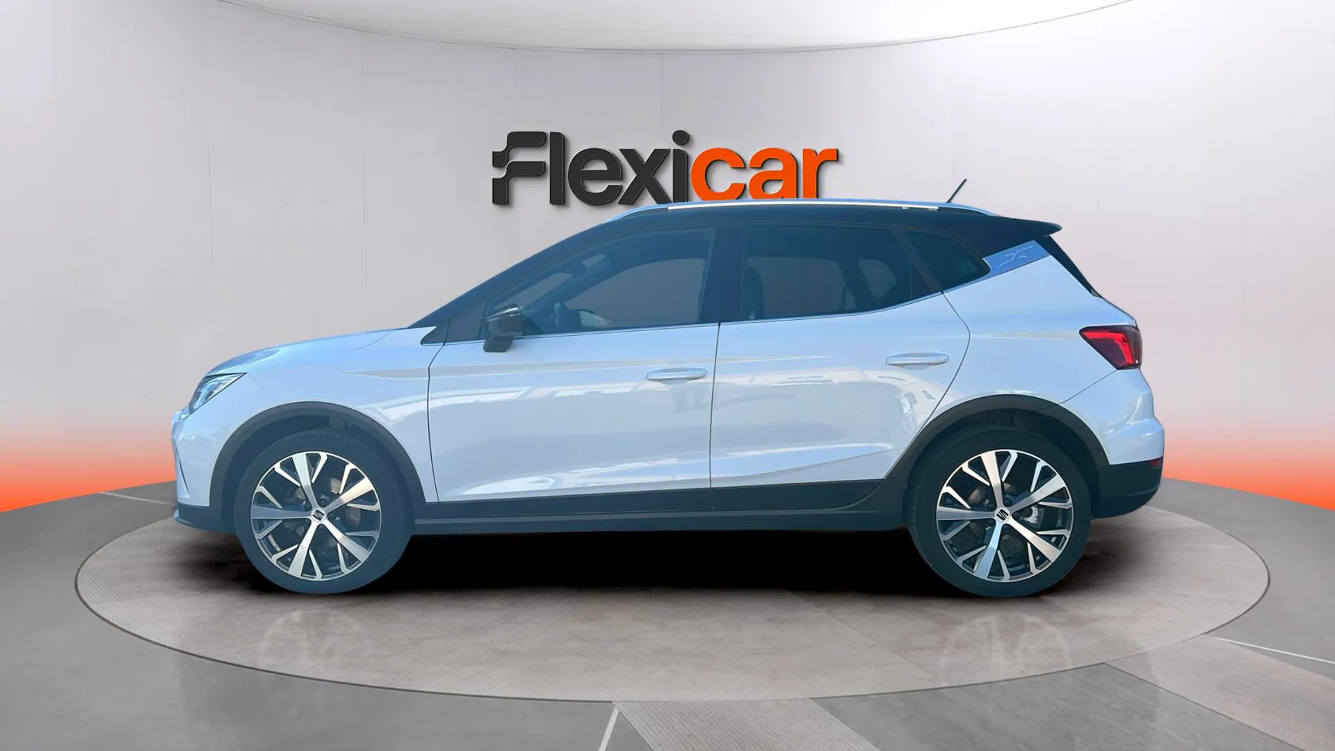 SEAT Arona 1.0 TSI Xperience Plus - foto 2