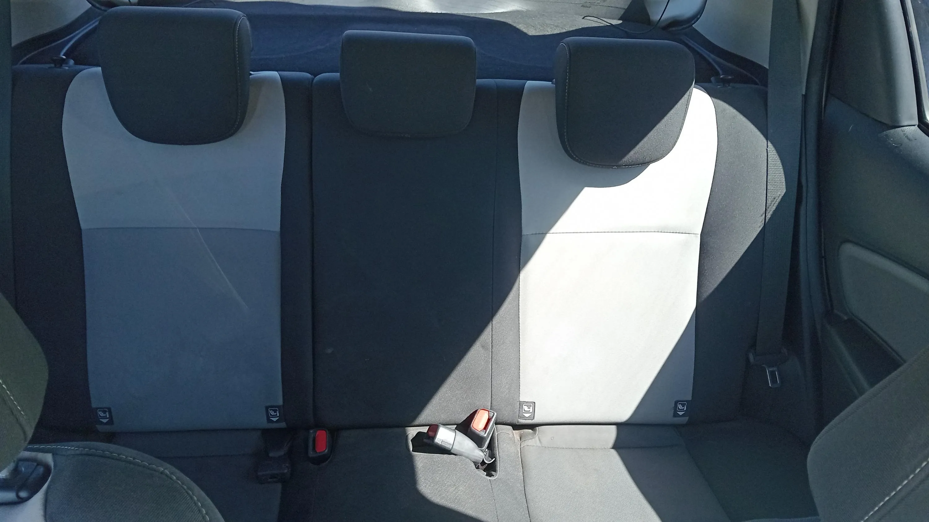 Toyota Yaris 1.5 100H Active - foto 19
