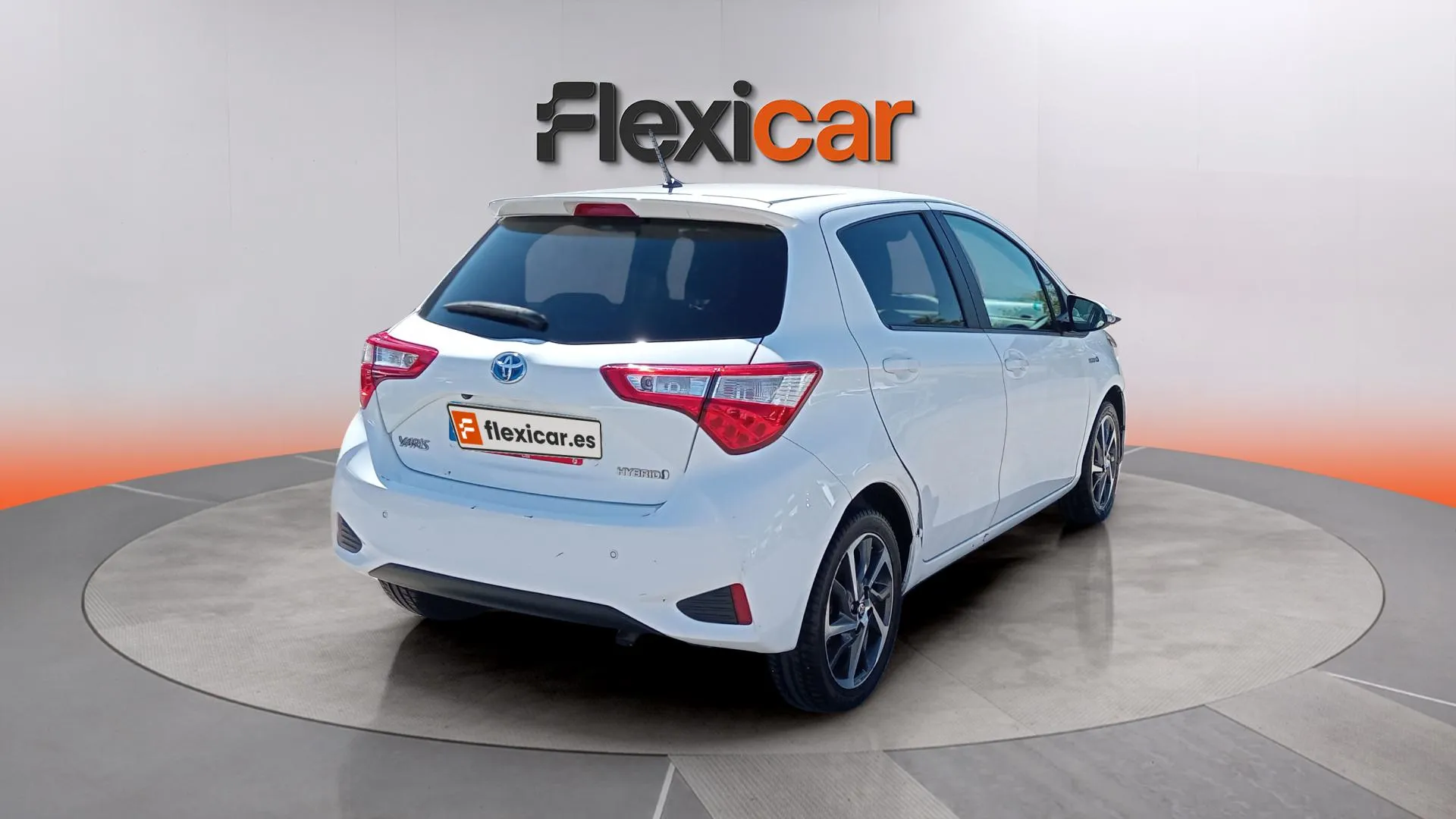 Toyota Yaris 1.5 100H Active - foto 10