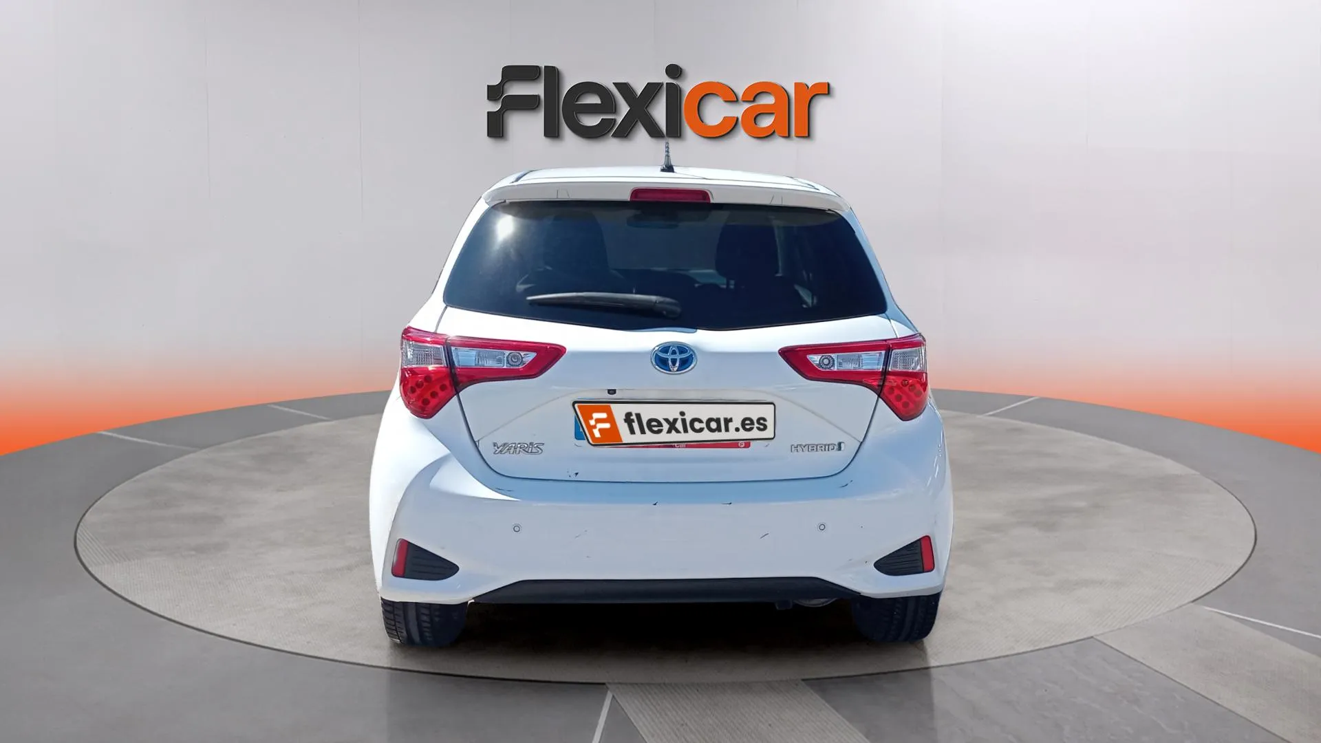 Toyota Yaris 1.5 100H Active - foto 9