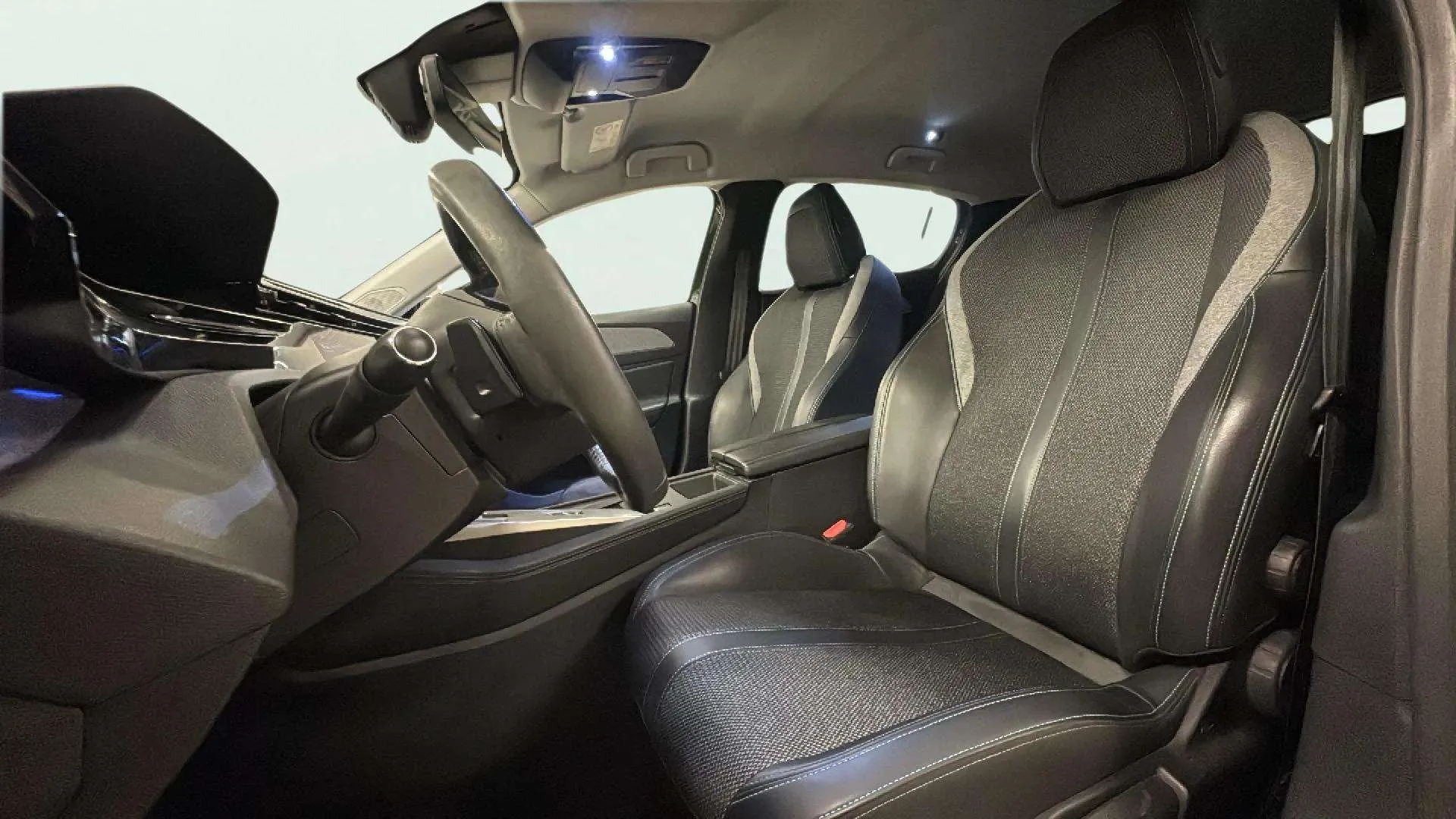 Peugeot 308 Allure Pack PureTech 130 EAT8 - foto 16