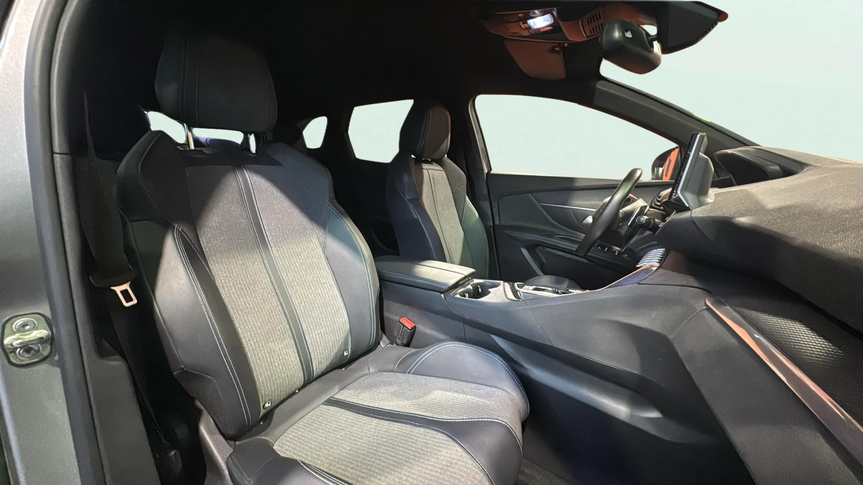 Peugeot 3008 1.2 Allure eDCS6 - foto 22