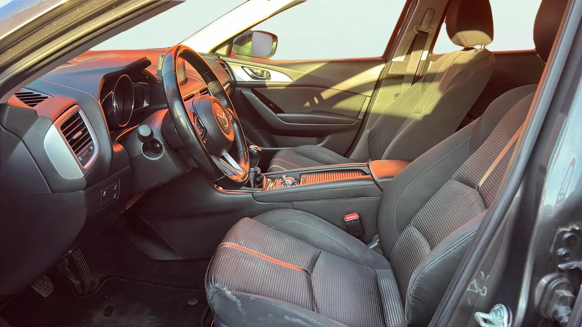 Mazda Mazda3 2.0 GE Luxury - foto 15