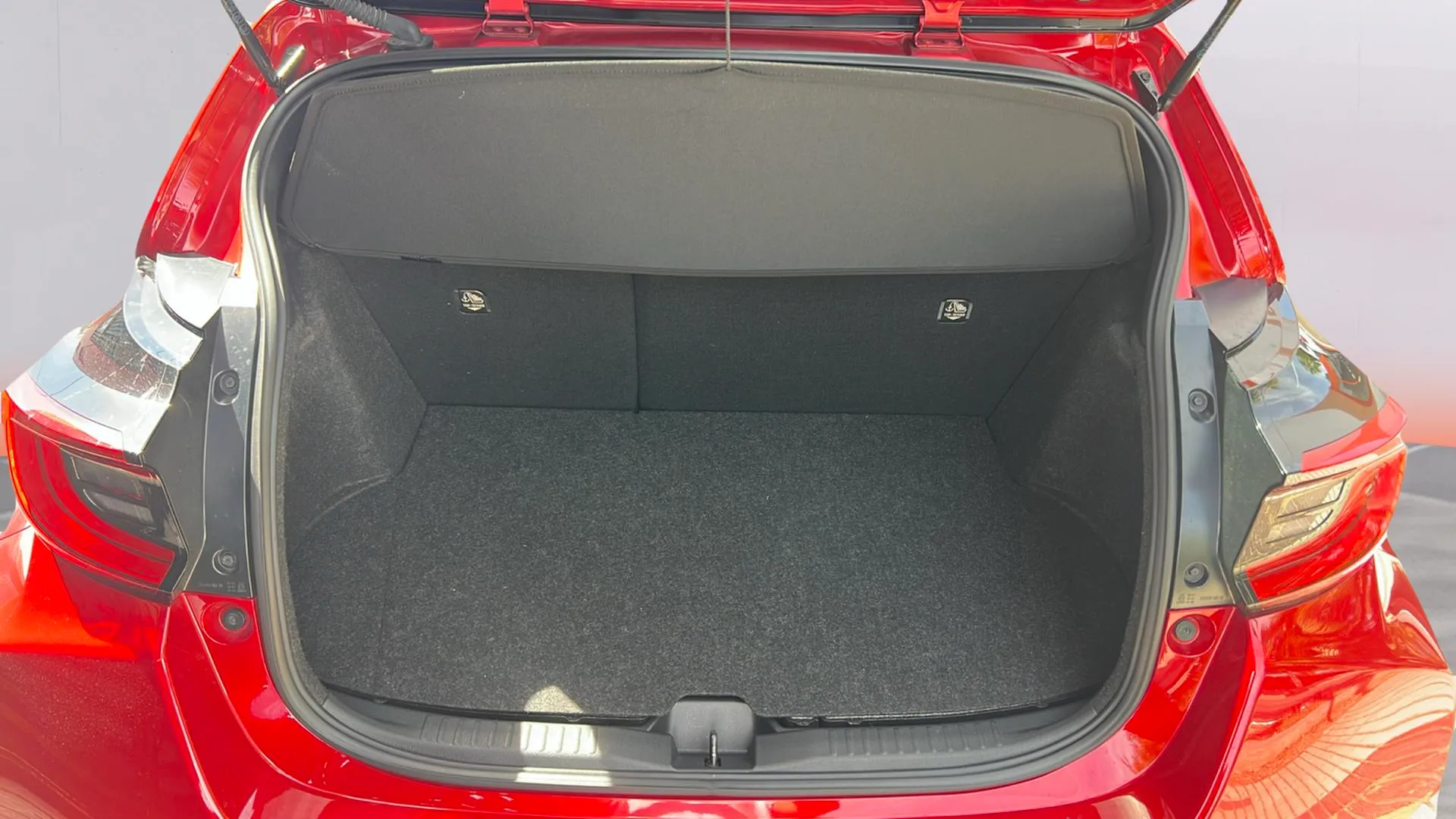 Toyota Yaris 1.6 RZ - foto 21
