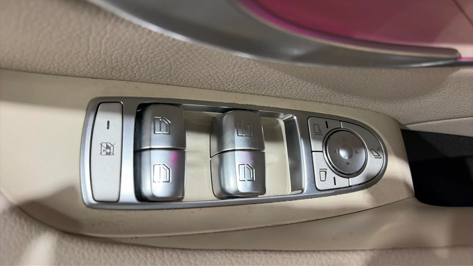Mercedes-Benz CLS 220 d - foto 20