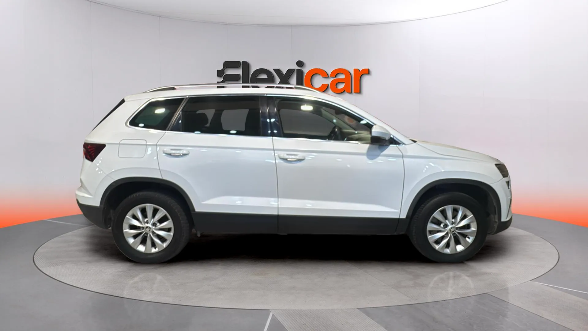 Škoda Karoq 1.5 TSI DSG ACT Selection - foto 8