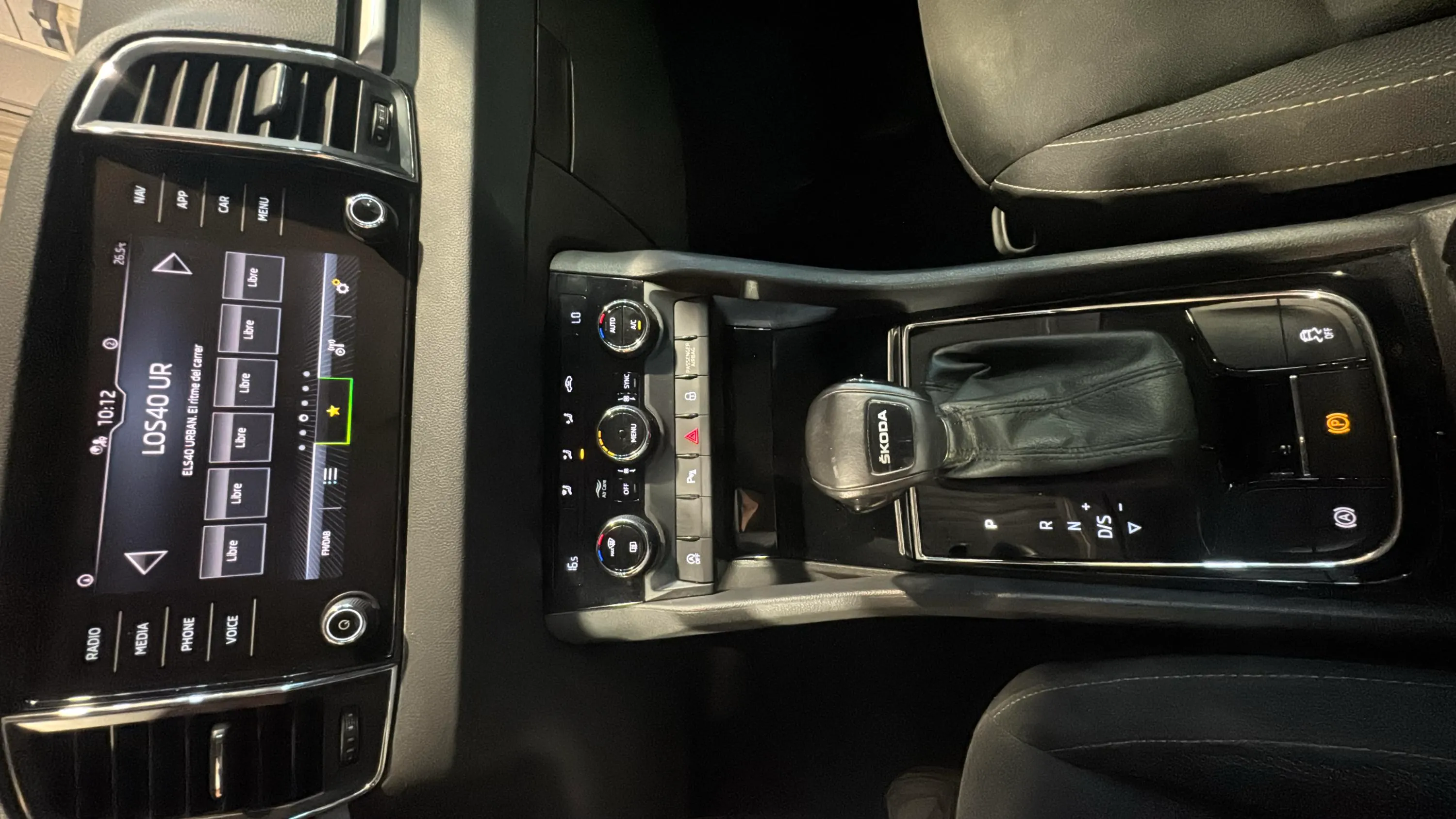 Škoda Karoq 1.5 TSI DSG ACT Selection - foto 15