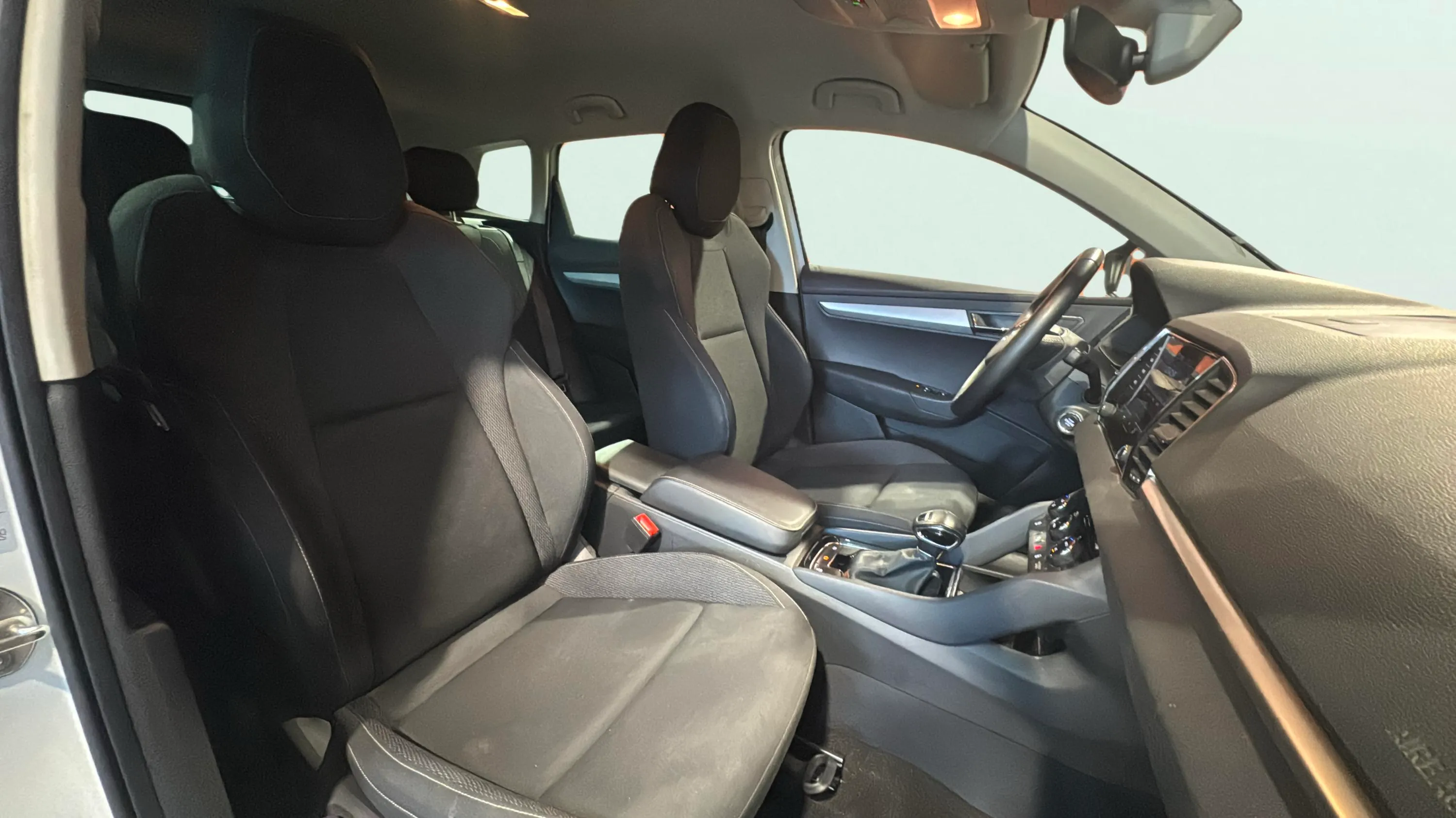 Škoda Karoq 1.5 TSI DSG ACT Selection - foto 22