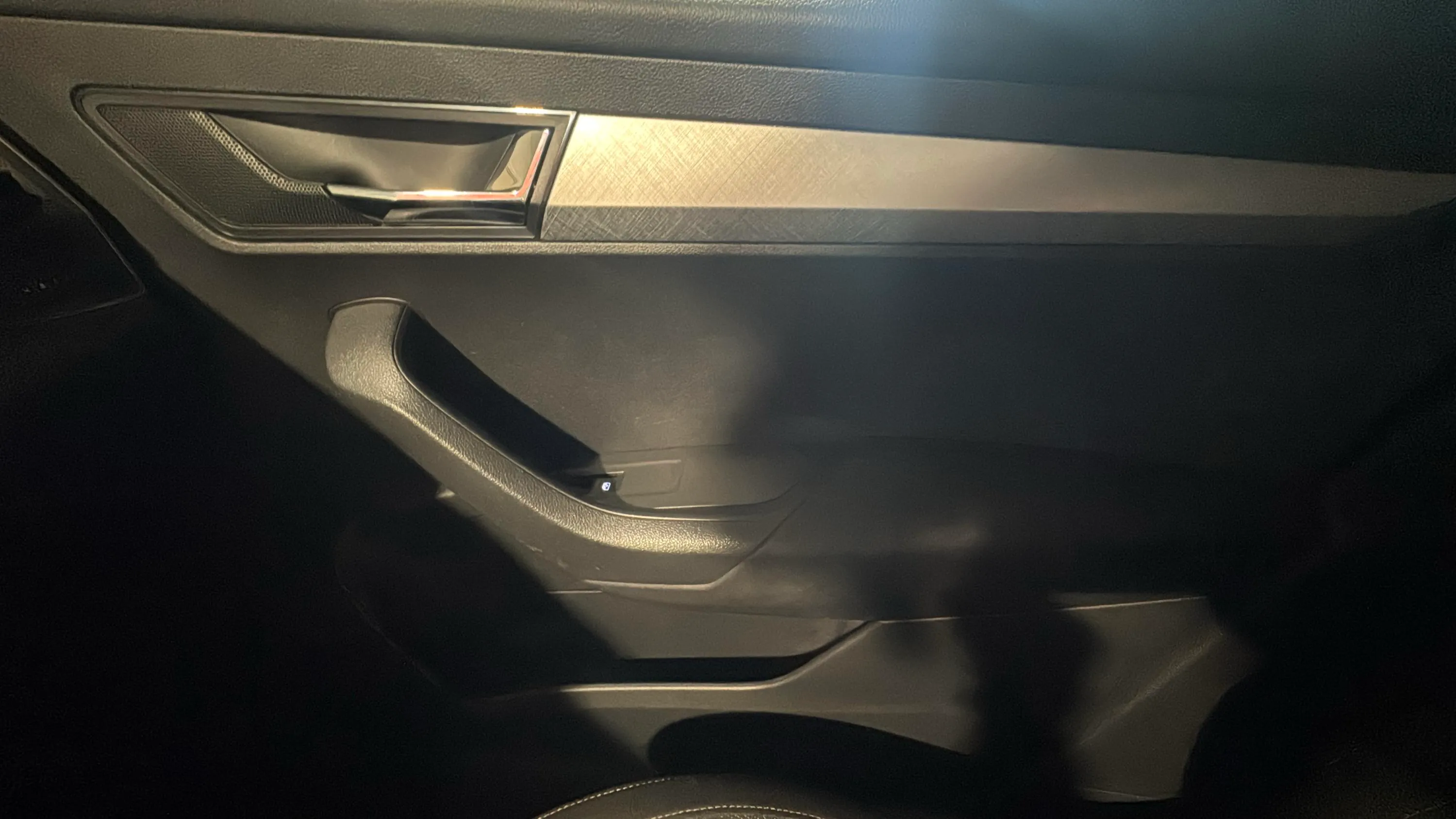 Škoda Karoq 1.5 TSI DSG ACT Selection - foto 28