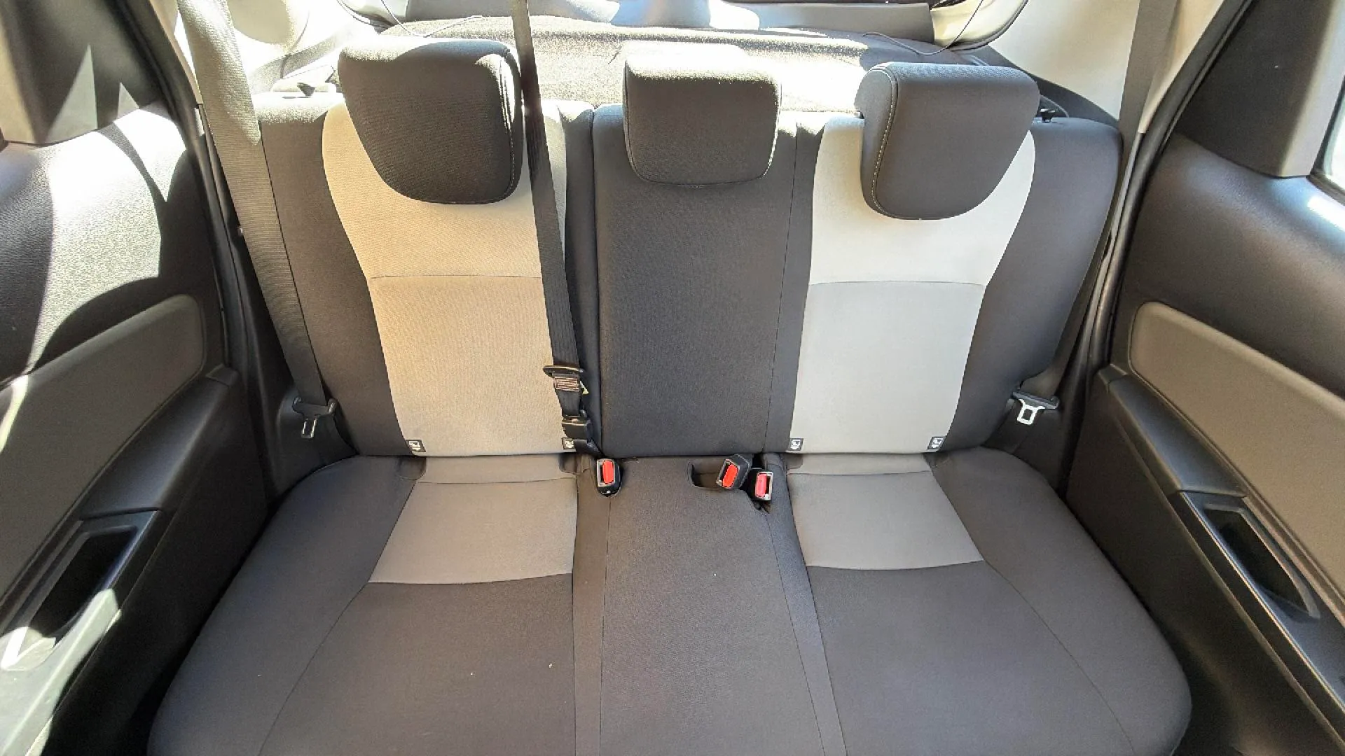 Toyota Yaris 1.5 Hybrid Active - foto 17